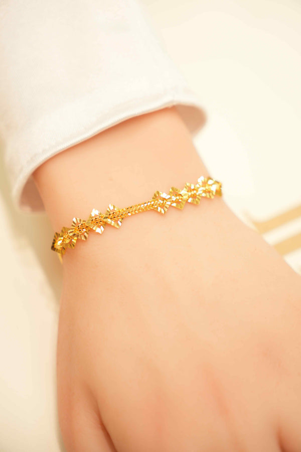 22K Gold Ladies Designer Bracelet