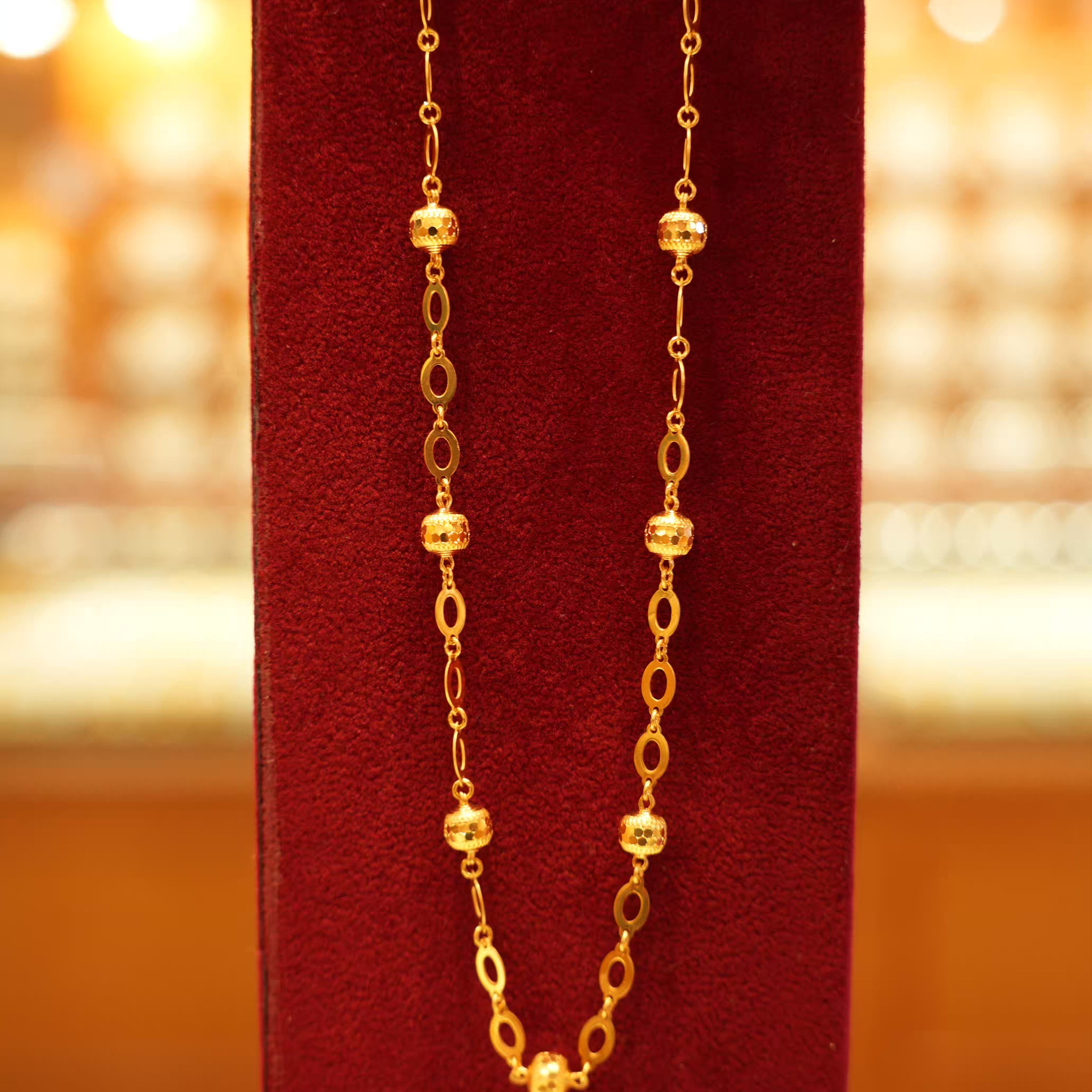 22K Gold Floral Design Chain (18 Inches)