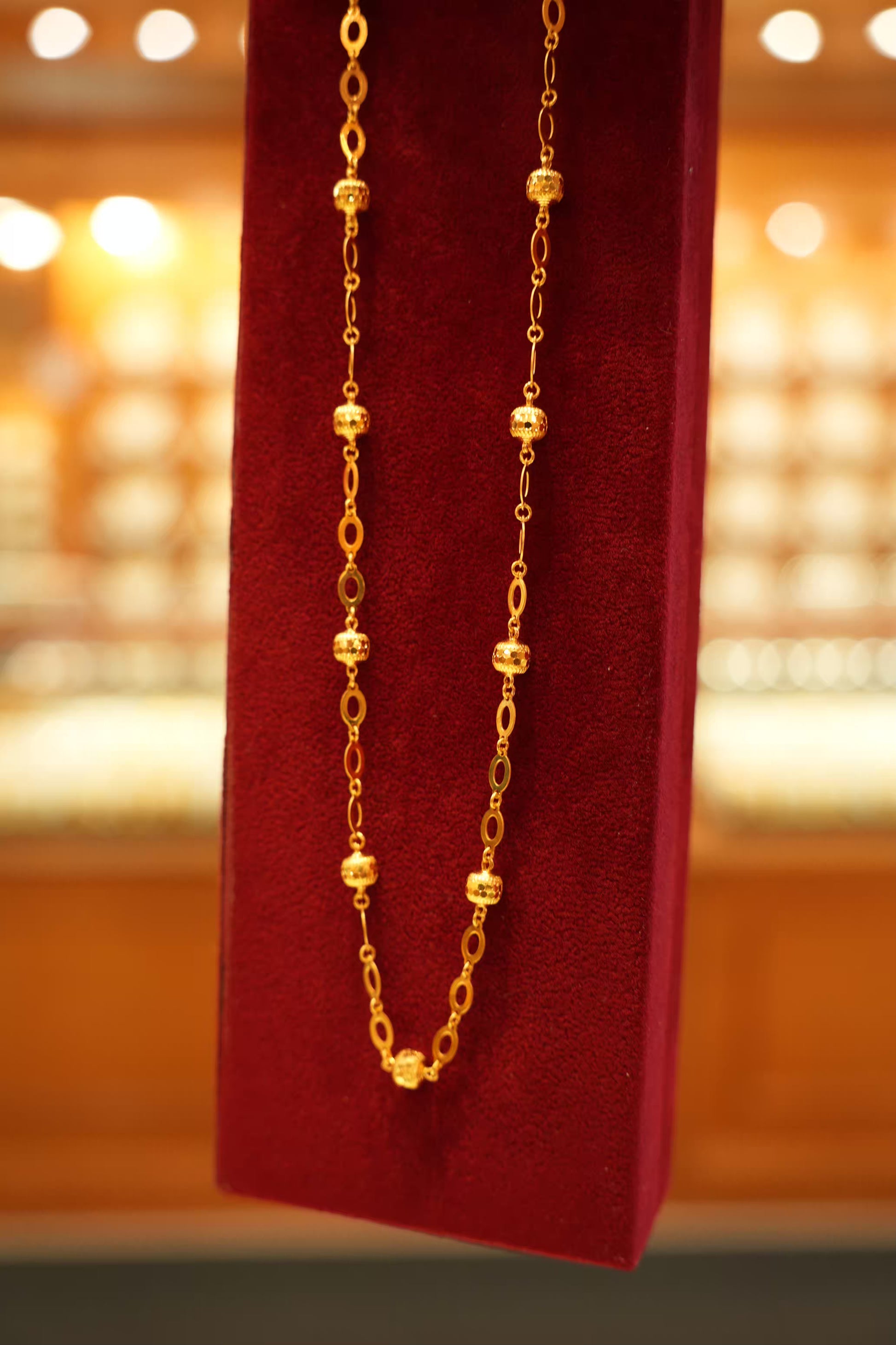 22K Gold Floral Design Chain (18 Inches)
