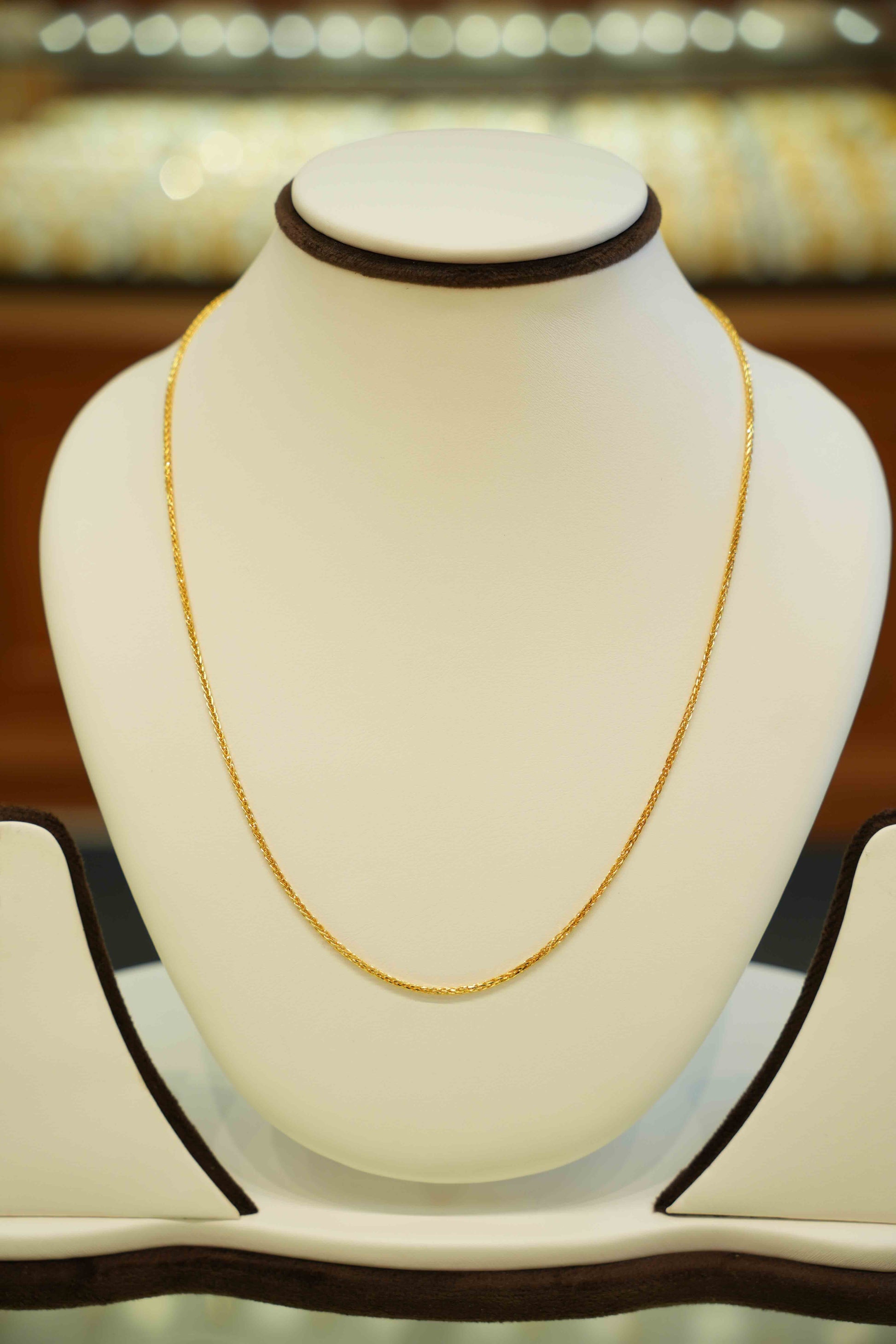 22K Gold Ladies Chain (18 Inches)