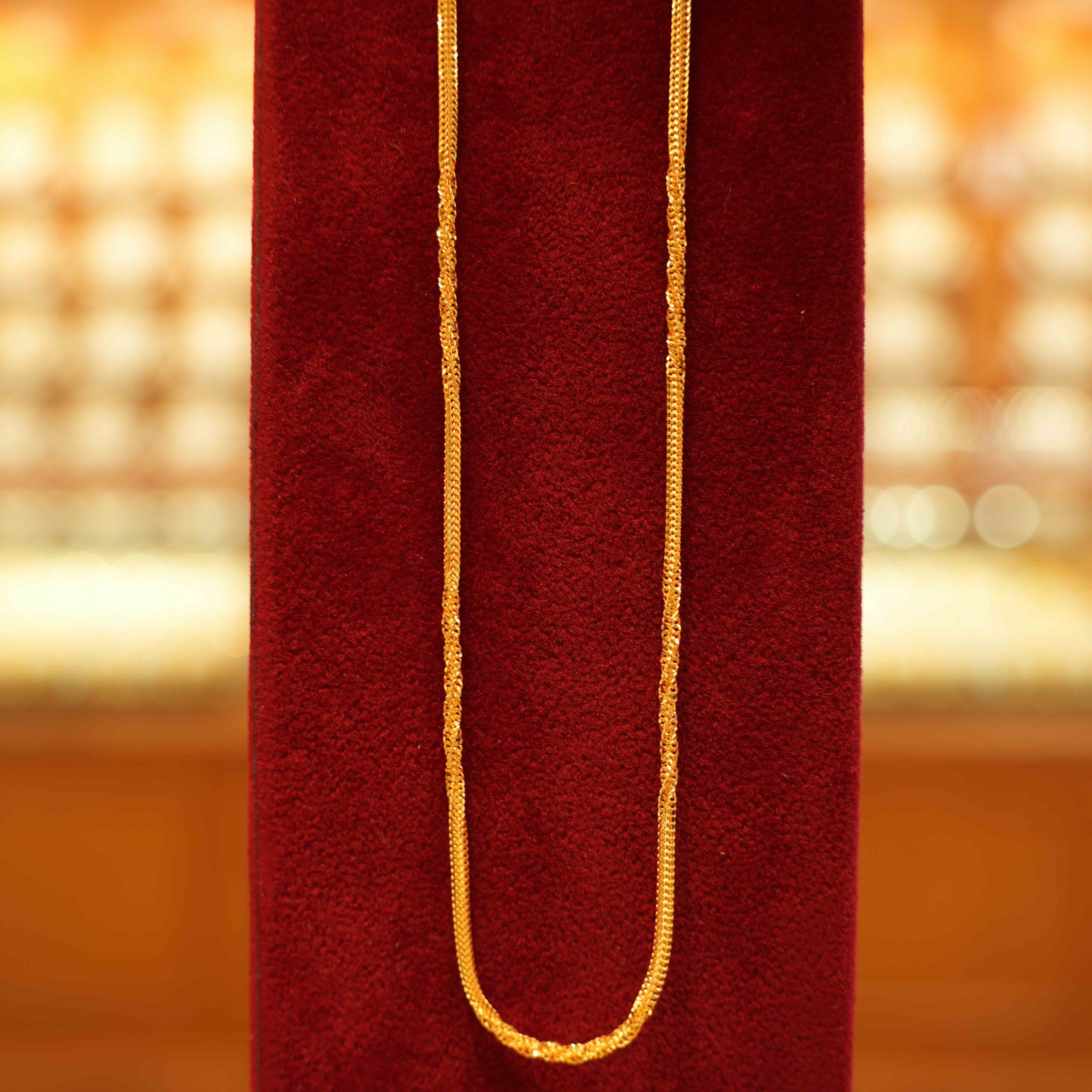 22K Gold Designer Square Twist Chain (18 Inches)