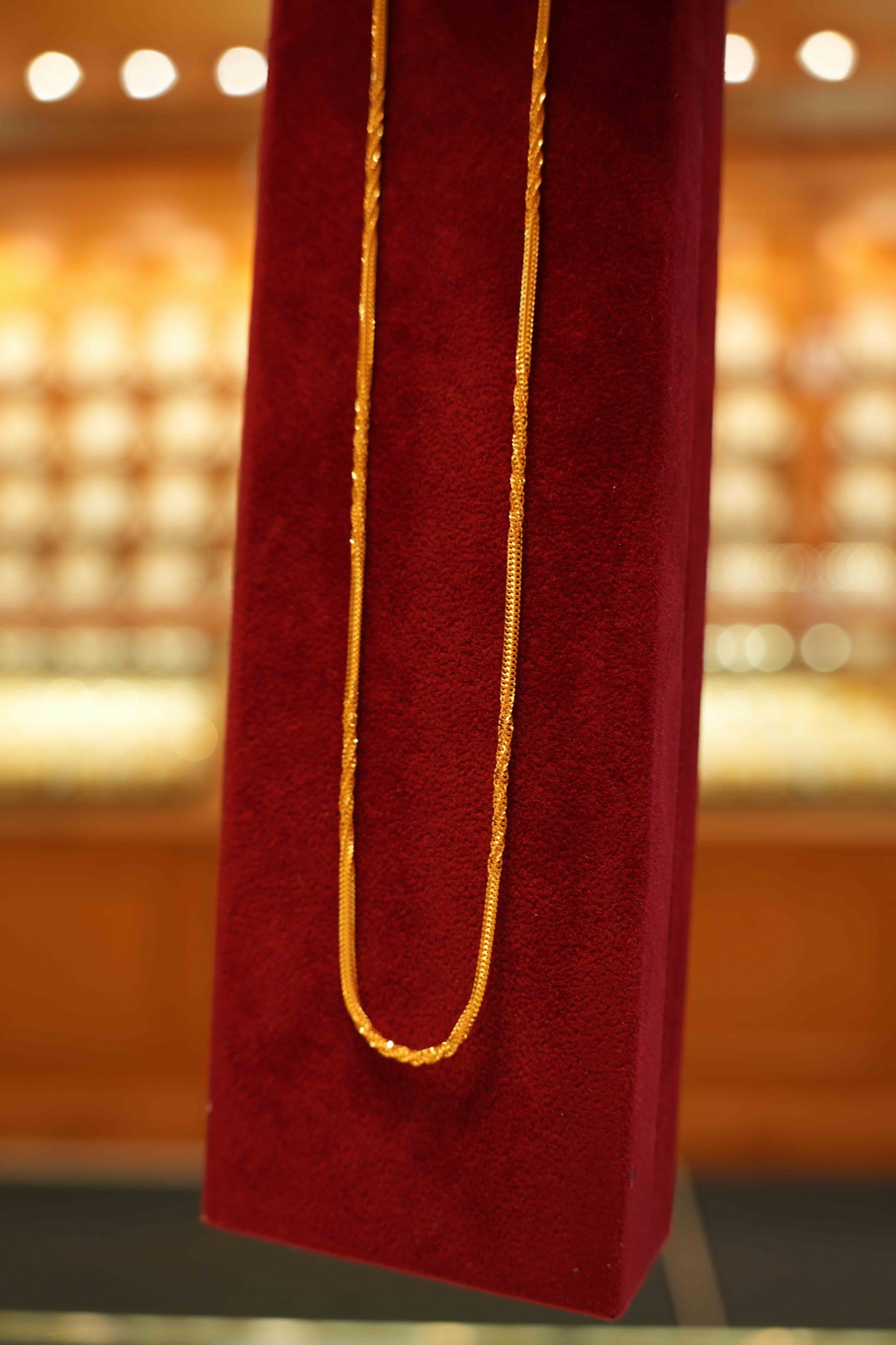 22K Gold Designer Square Twist Chain (18 Inches)