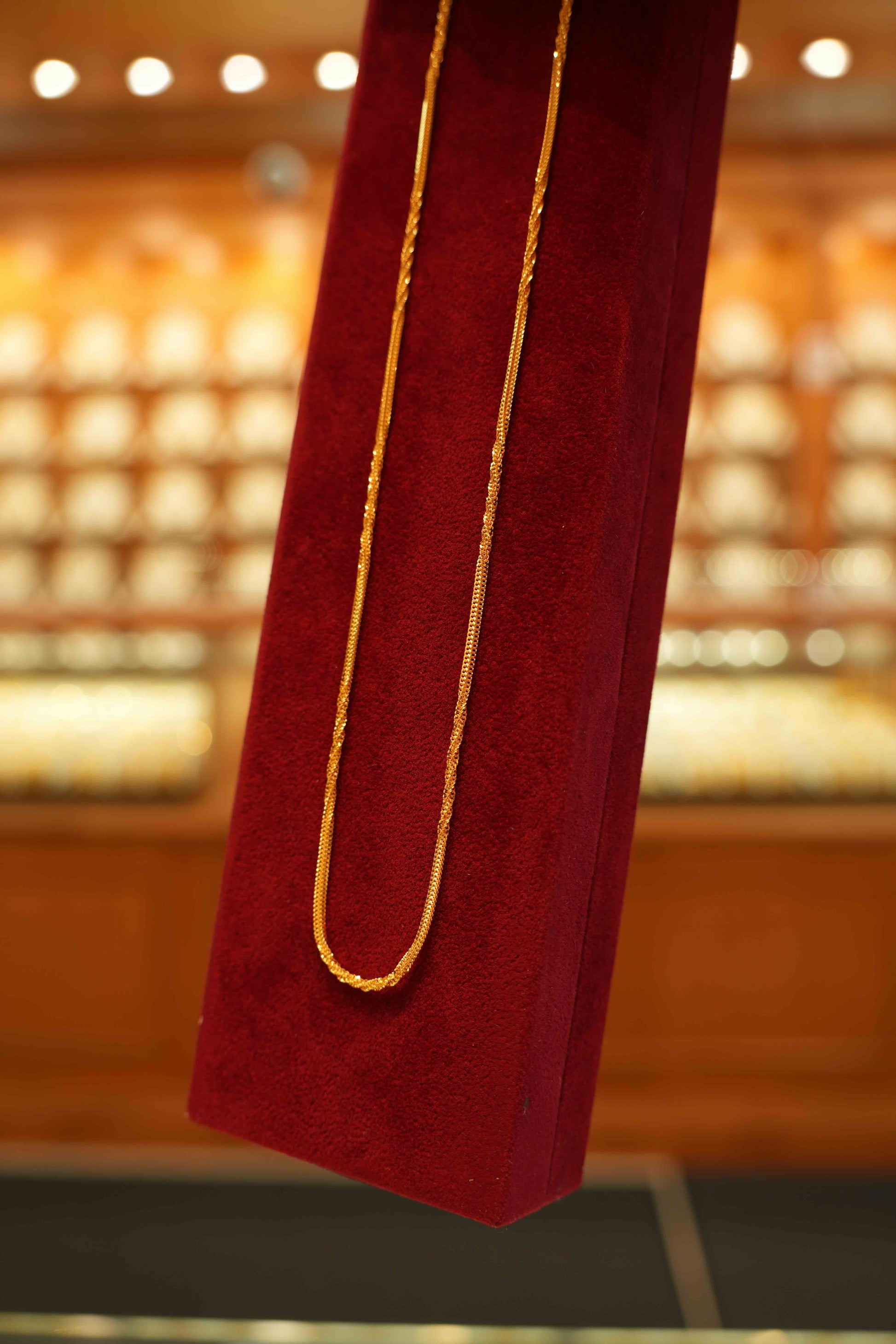 22K Gold Designer Square Twist Chain (18 Inches)