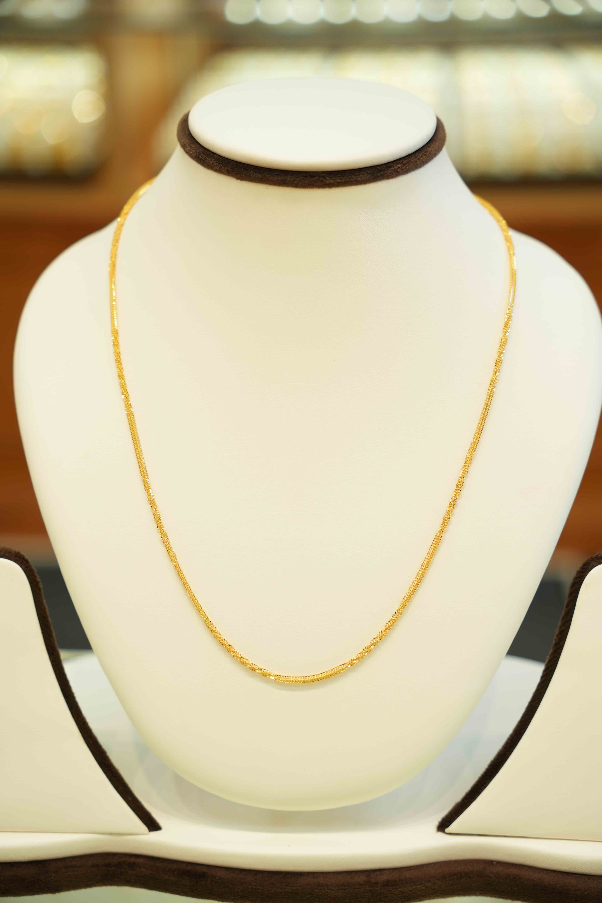 22K Gold Designer Square Twist Chain (18 Inches)