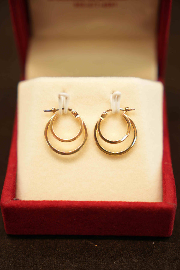 18K Gold Ladies Hoop Earrings