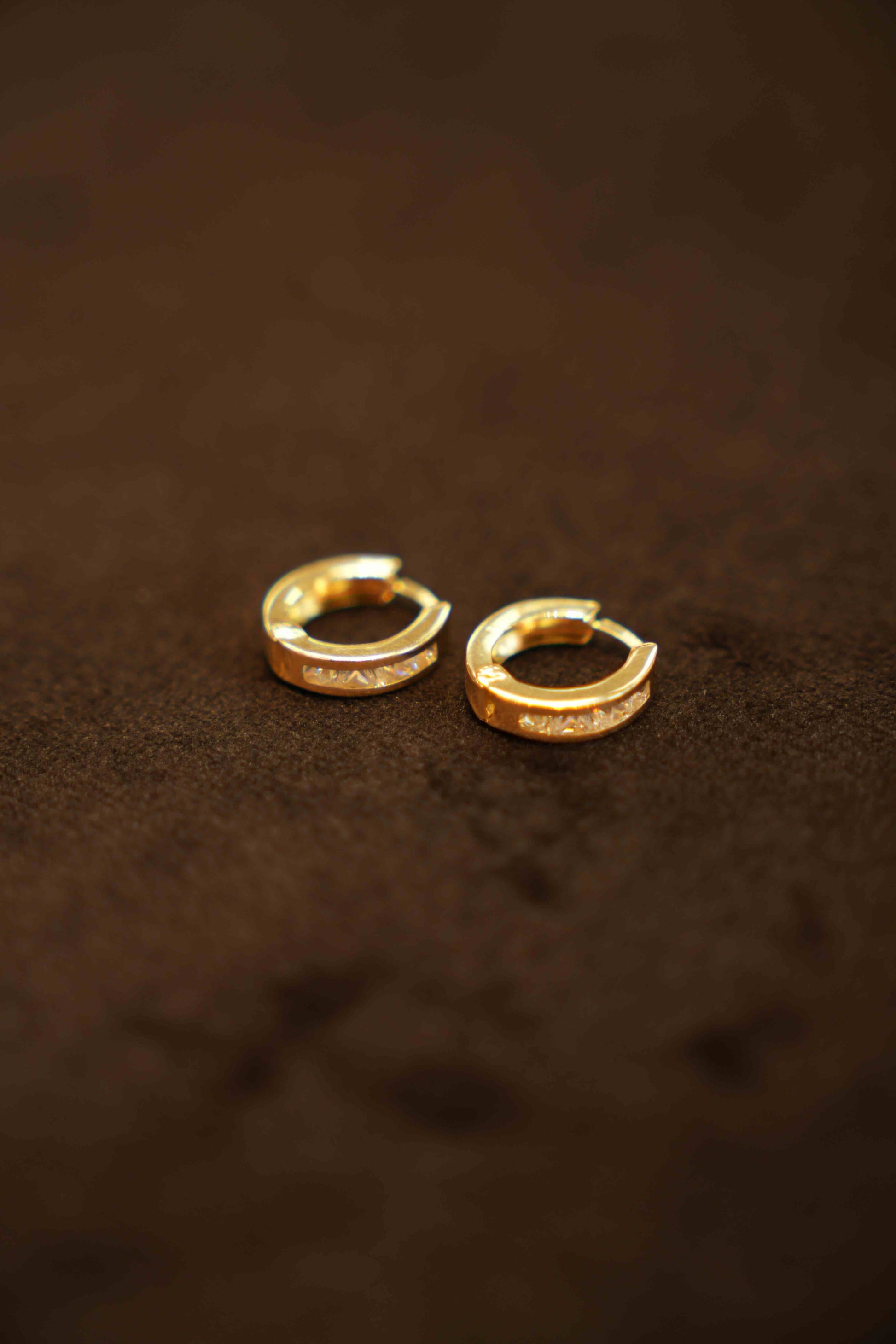 18K Gold Designer Hoop Earrings