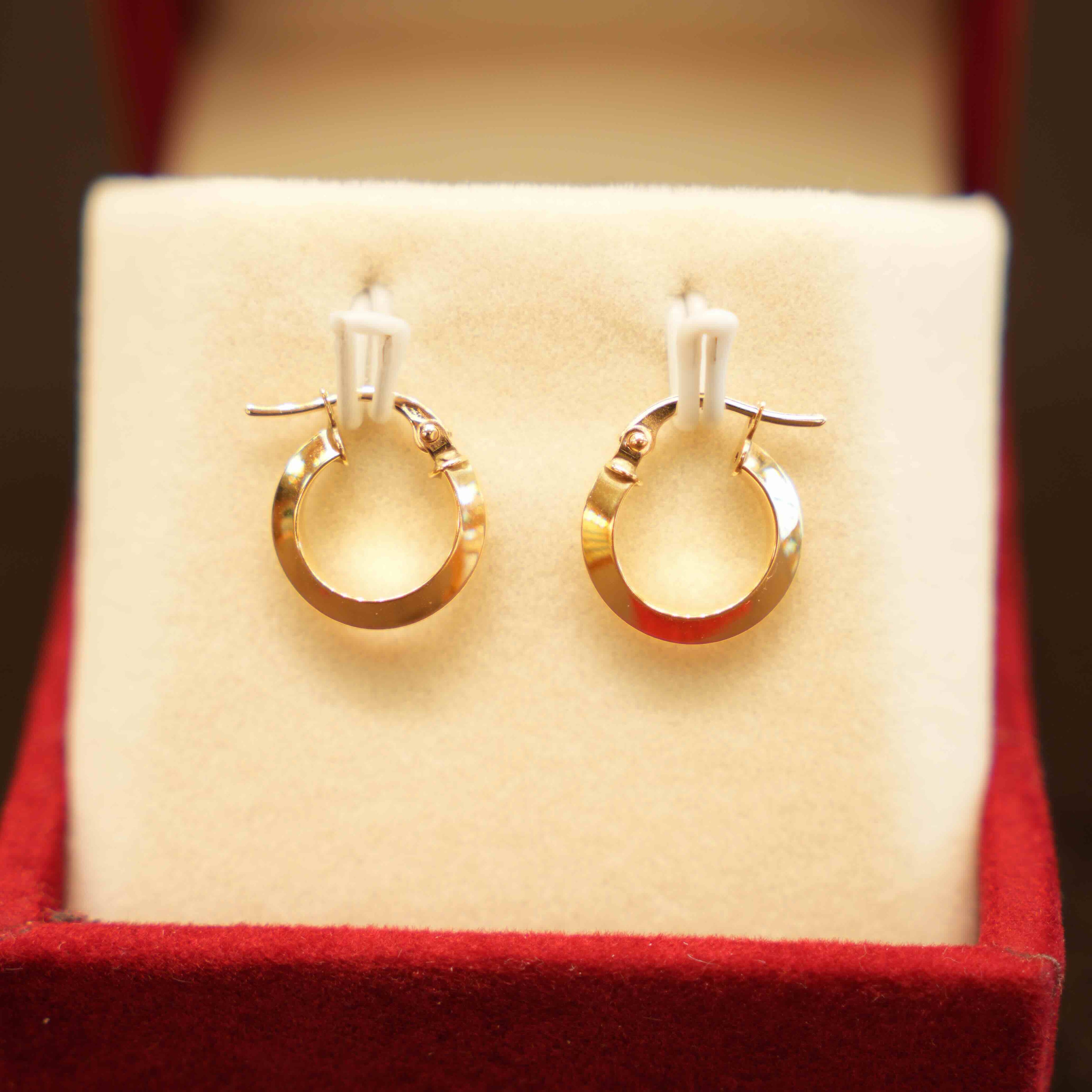 18K Gold Designer Hoop Earrings