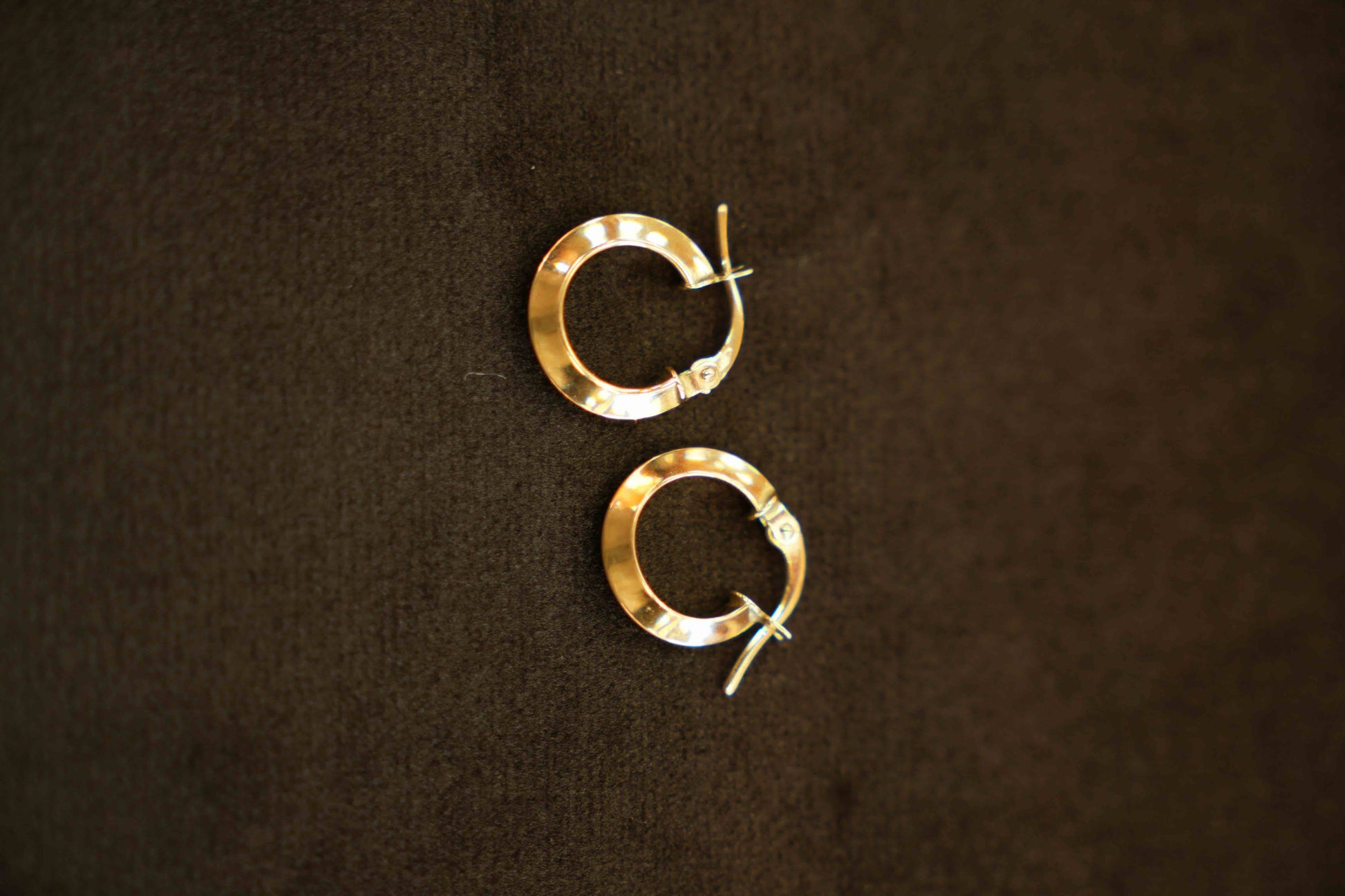 18K Gold Designer Hoop Earrings