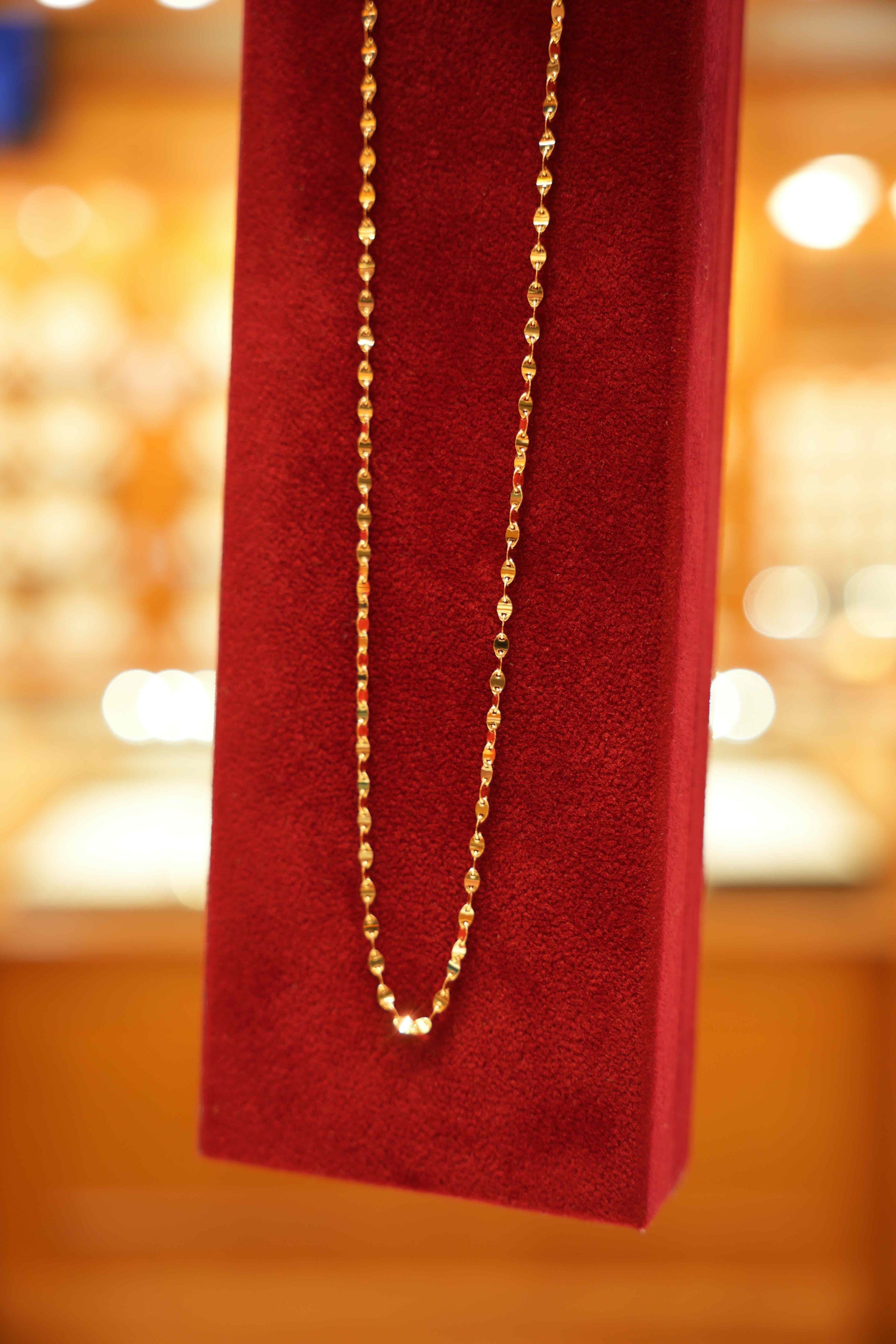 18K Gold Designer Chain (18 Inches)