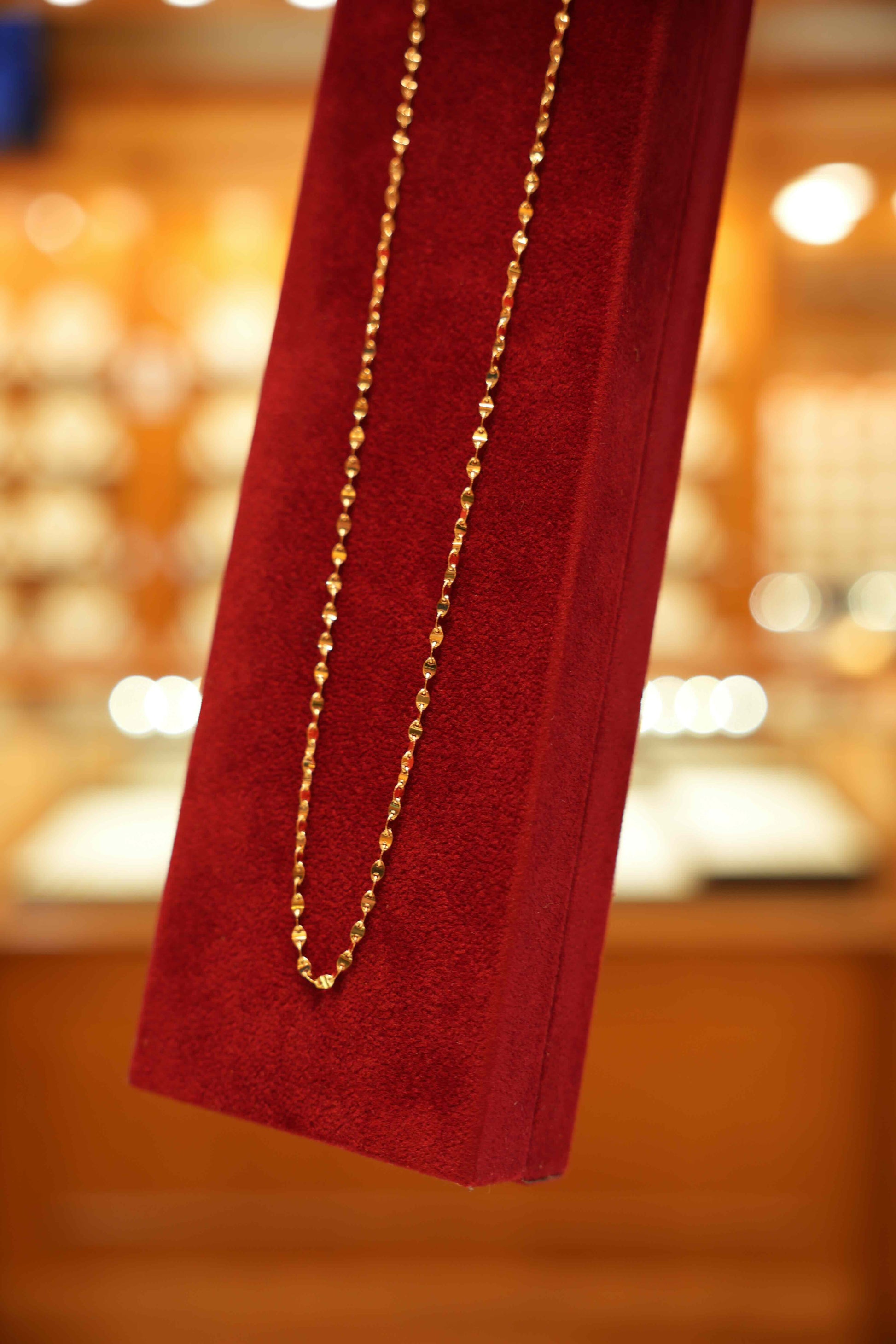18K Gold Designer Chain (18 Inches)