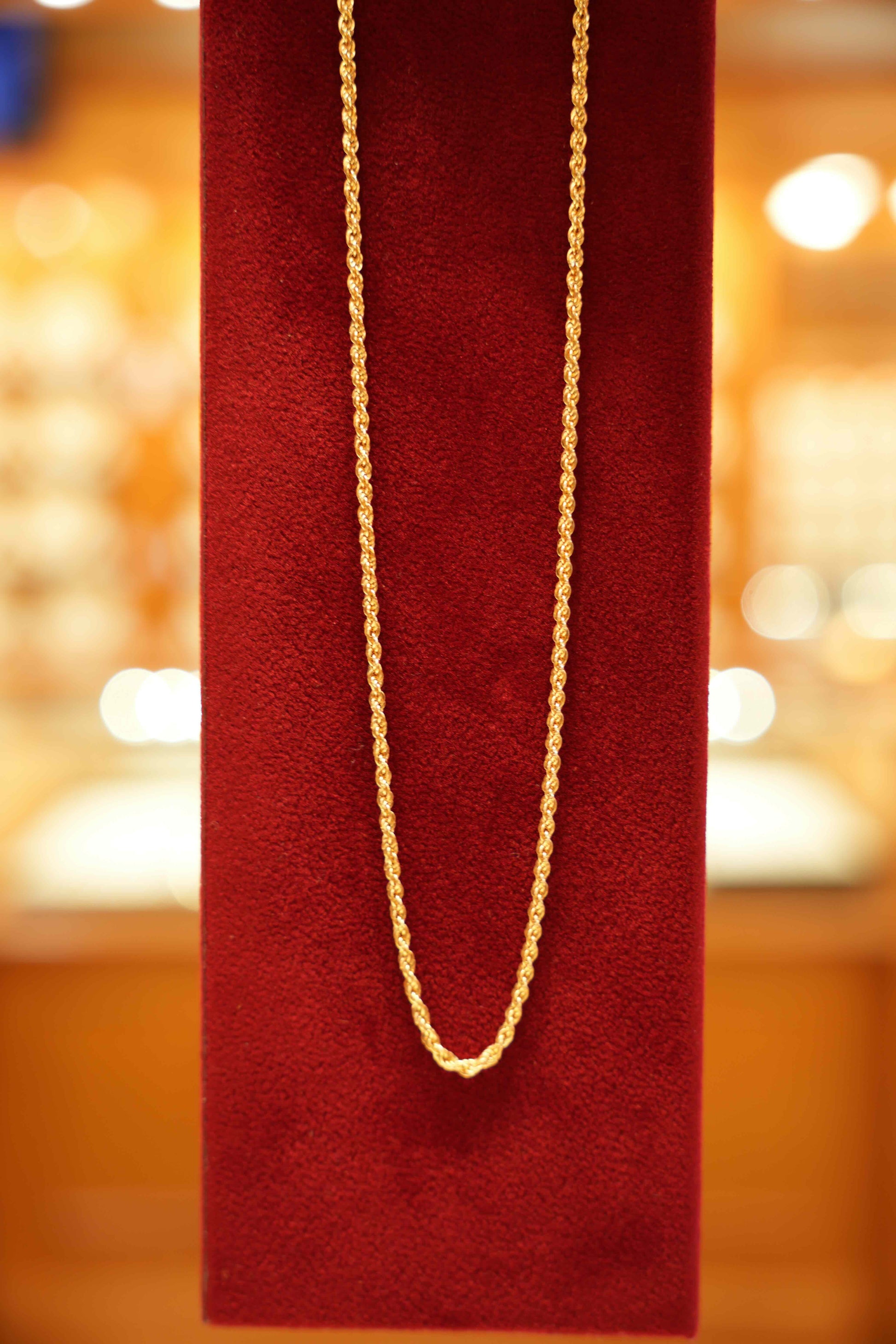 18K Gold Designer Chain (18 Inches)