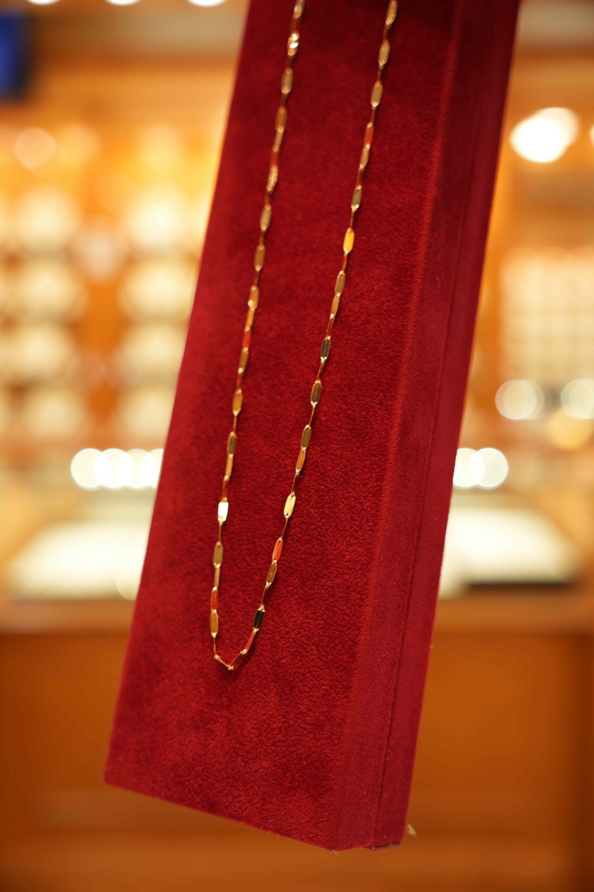 18K Gold Designer Chain (18 Inches)