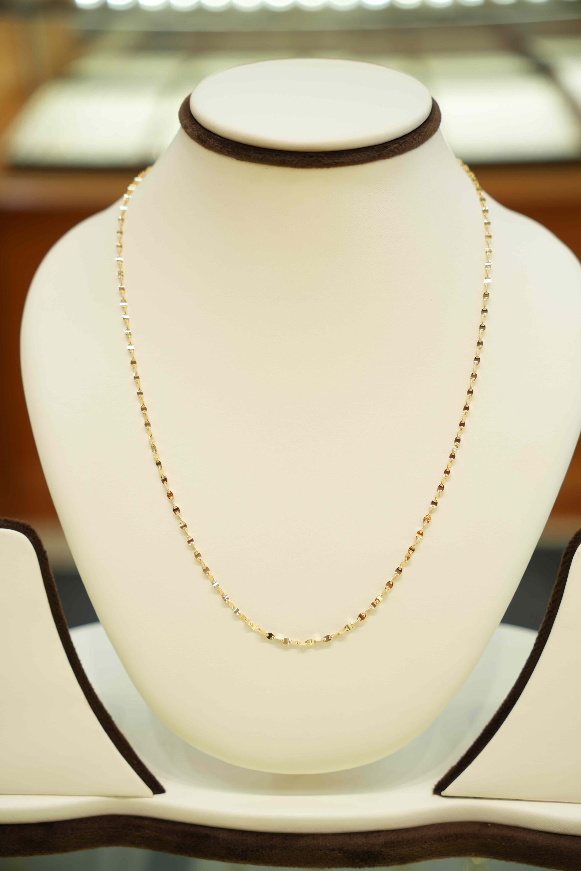 18K Gold Designer Chain (18 Inches)