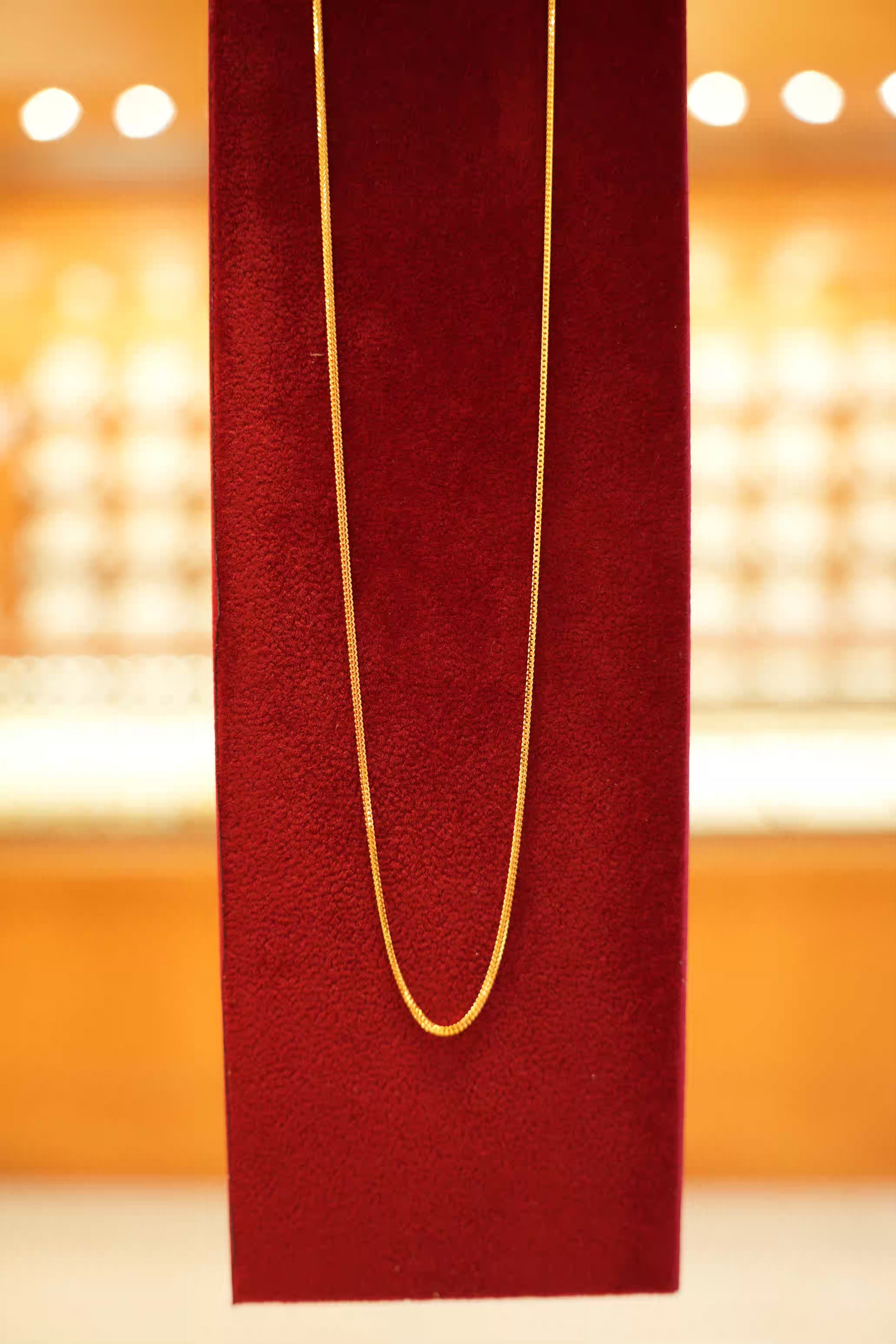 22K Gold Designer Lightweight Chain (18 Inches)