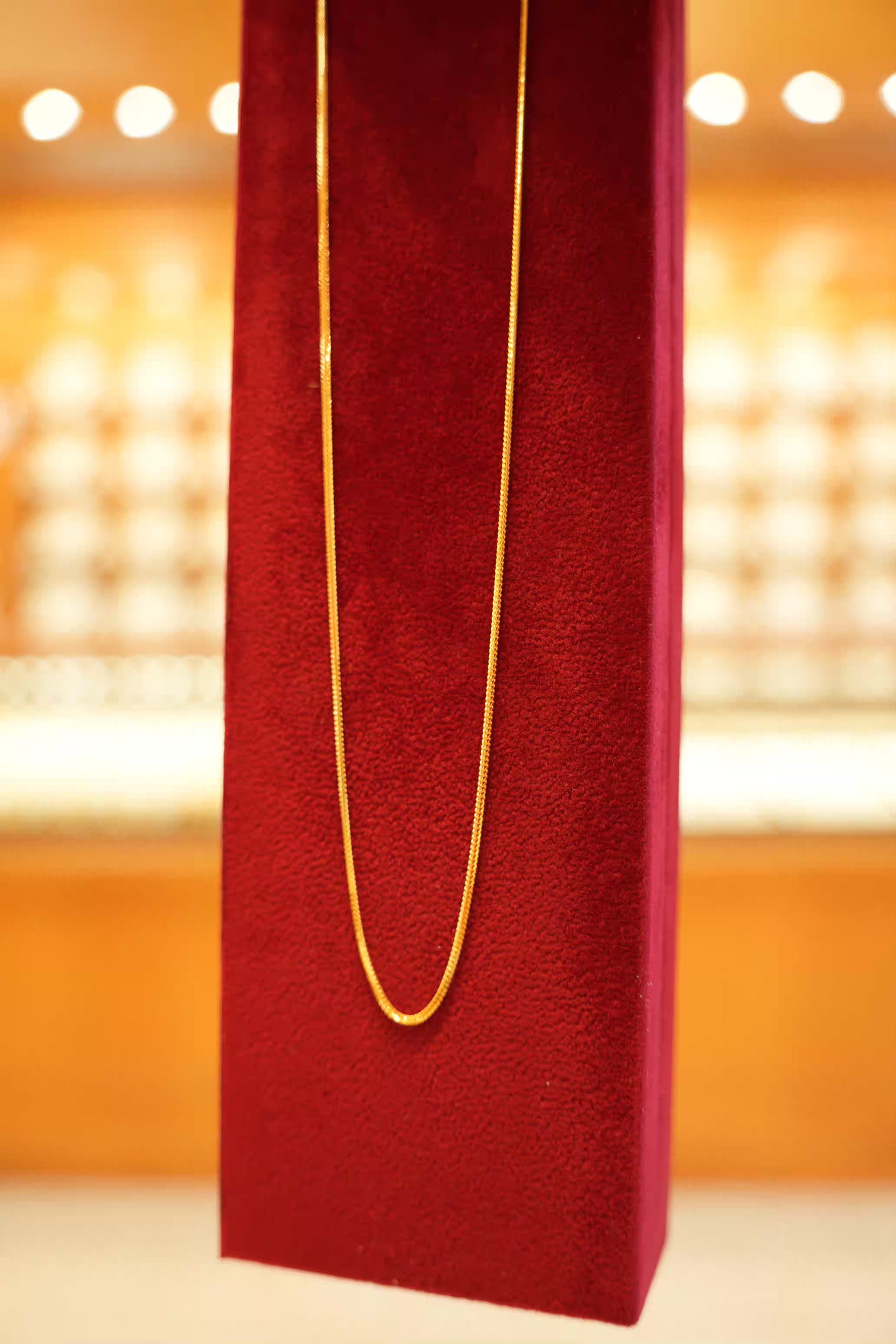22K Gold Designer Lightweight Chain (18 Inches)