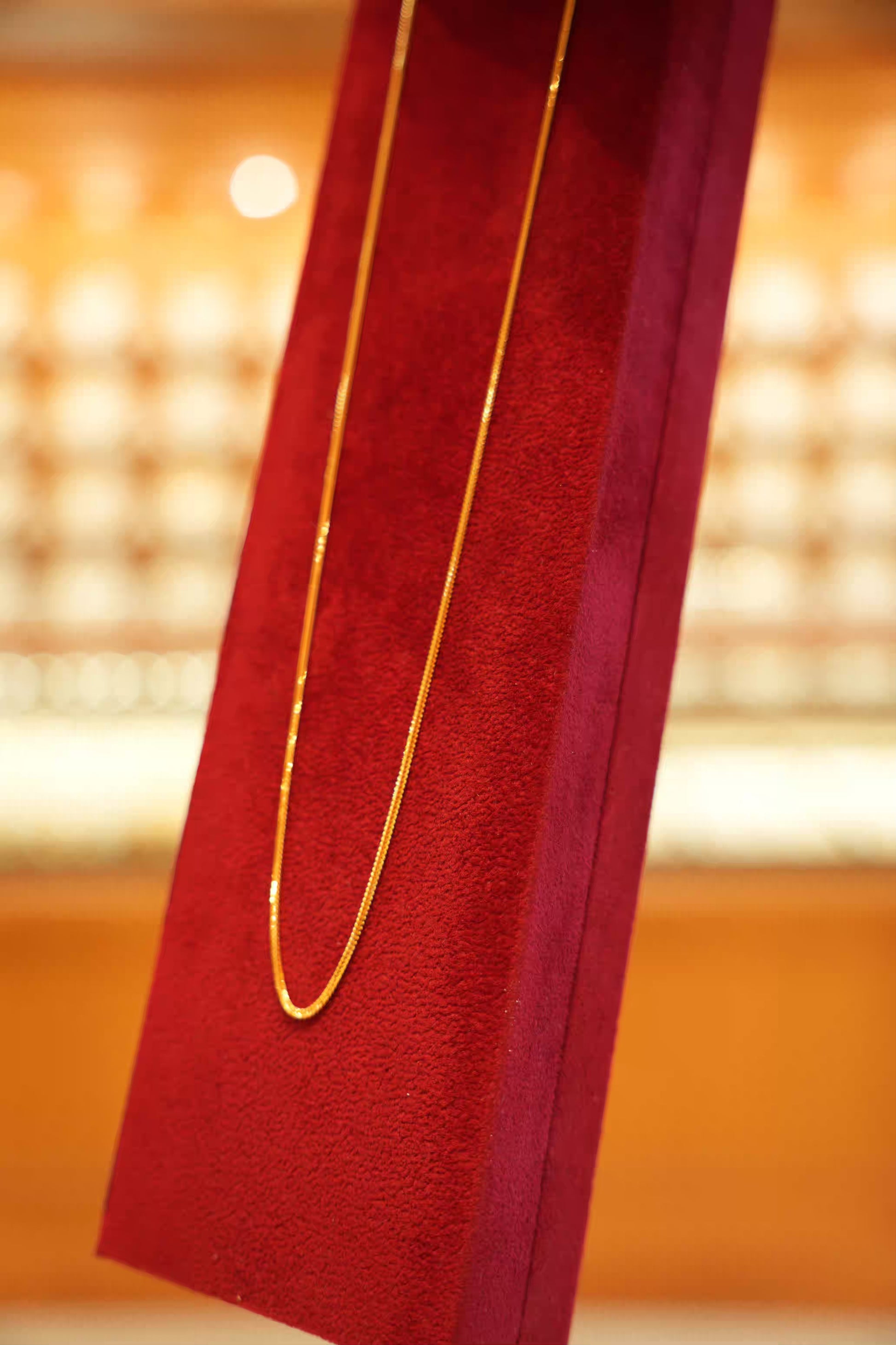 22K Gold Designer Lightweight Chain (18 Inches)
