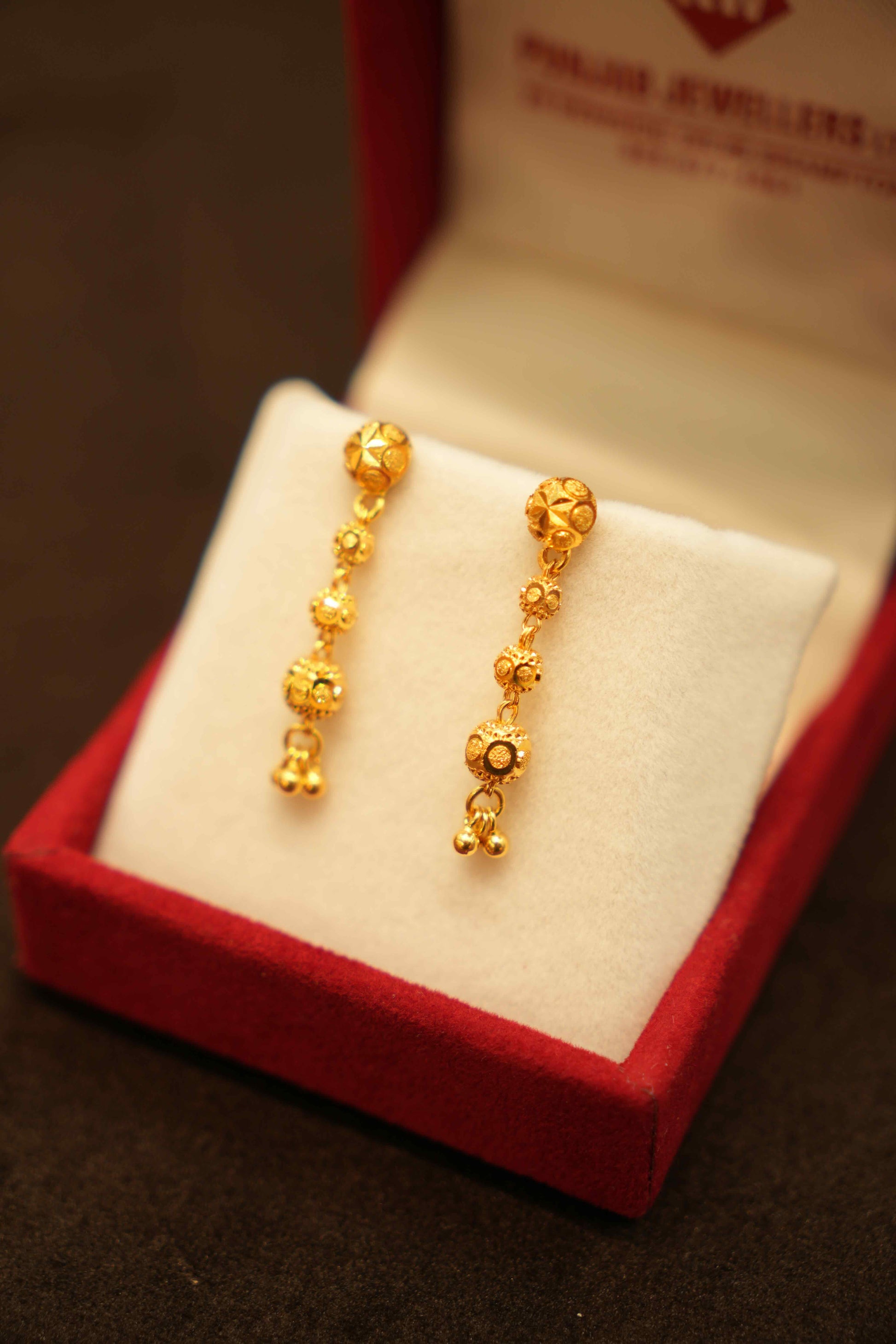 22K Gold Ladies Dangling Earrings