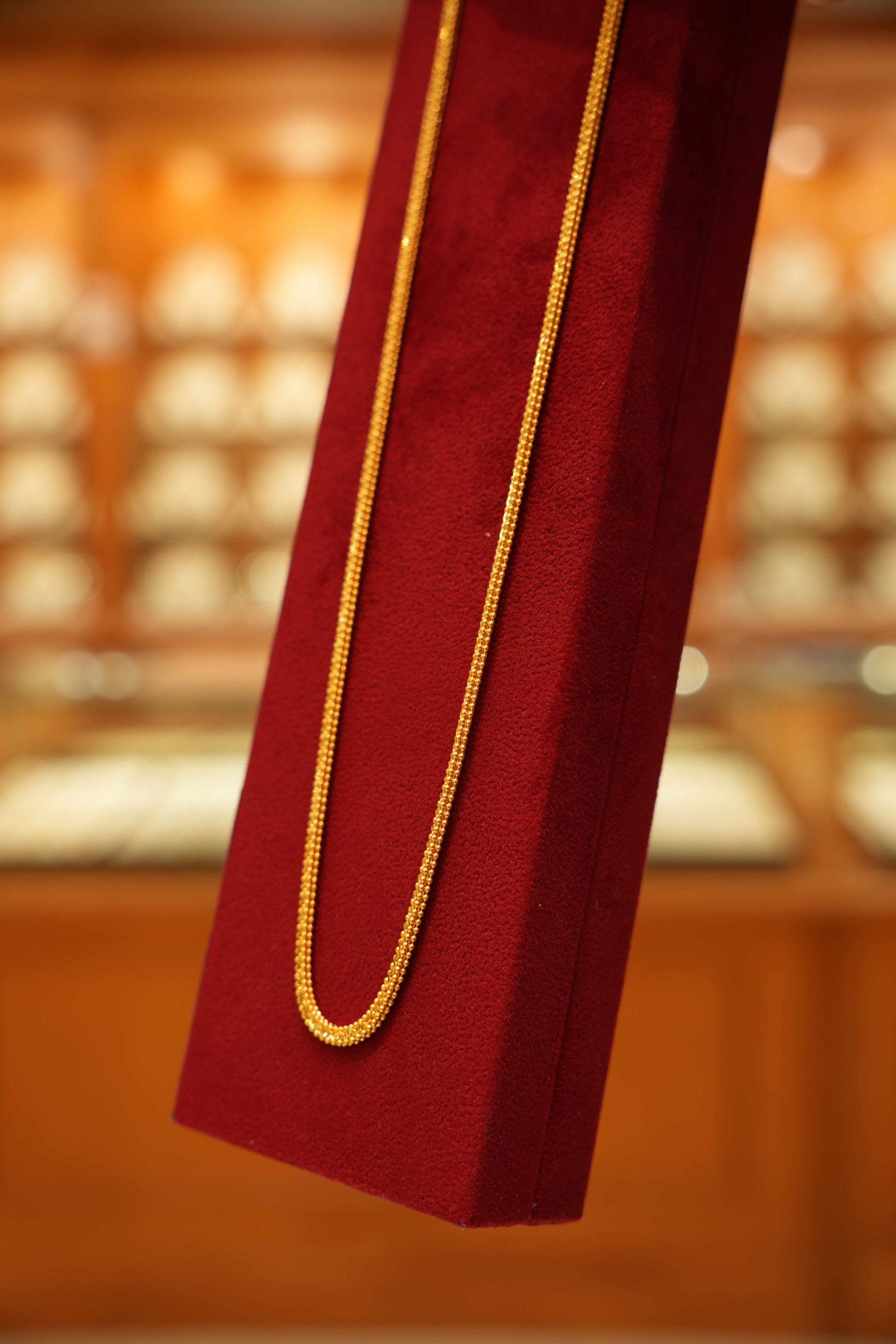 22K Gold Designer Men's Flat Chain (22 Inches)