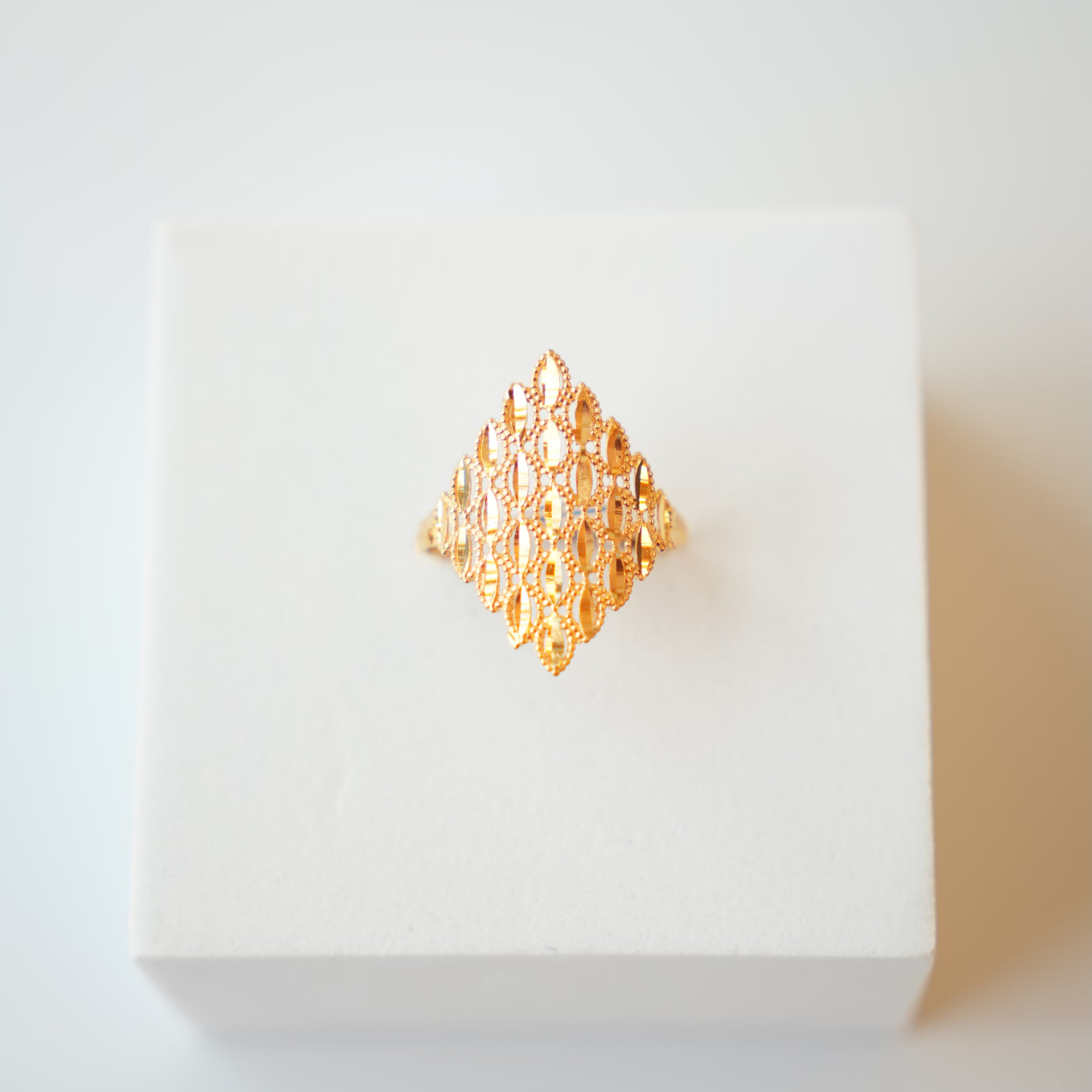 22K Gold Designer Traditional Style Ring