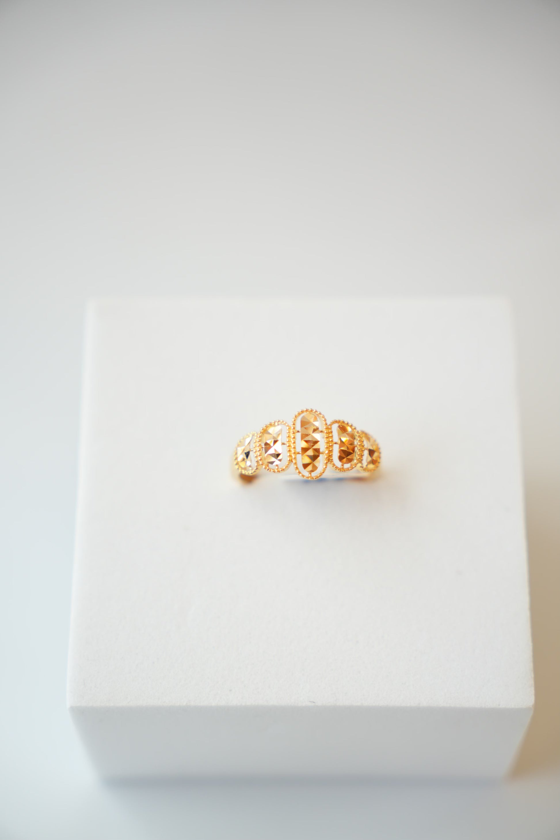 22K Gold Designer Leaflet Design Ring
