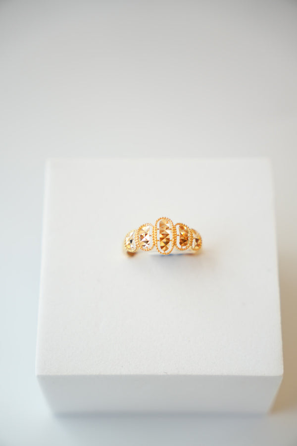 22K Gold Designer Leaflet Design Ring
