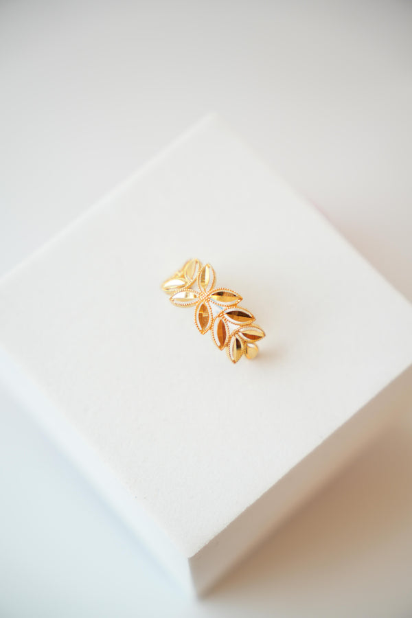 22K Gold Designer Leaf Design Ring