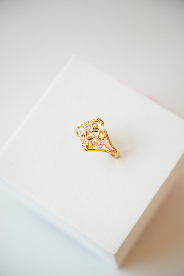 22K Gold Designer Floral Detail Ladies Ring