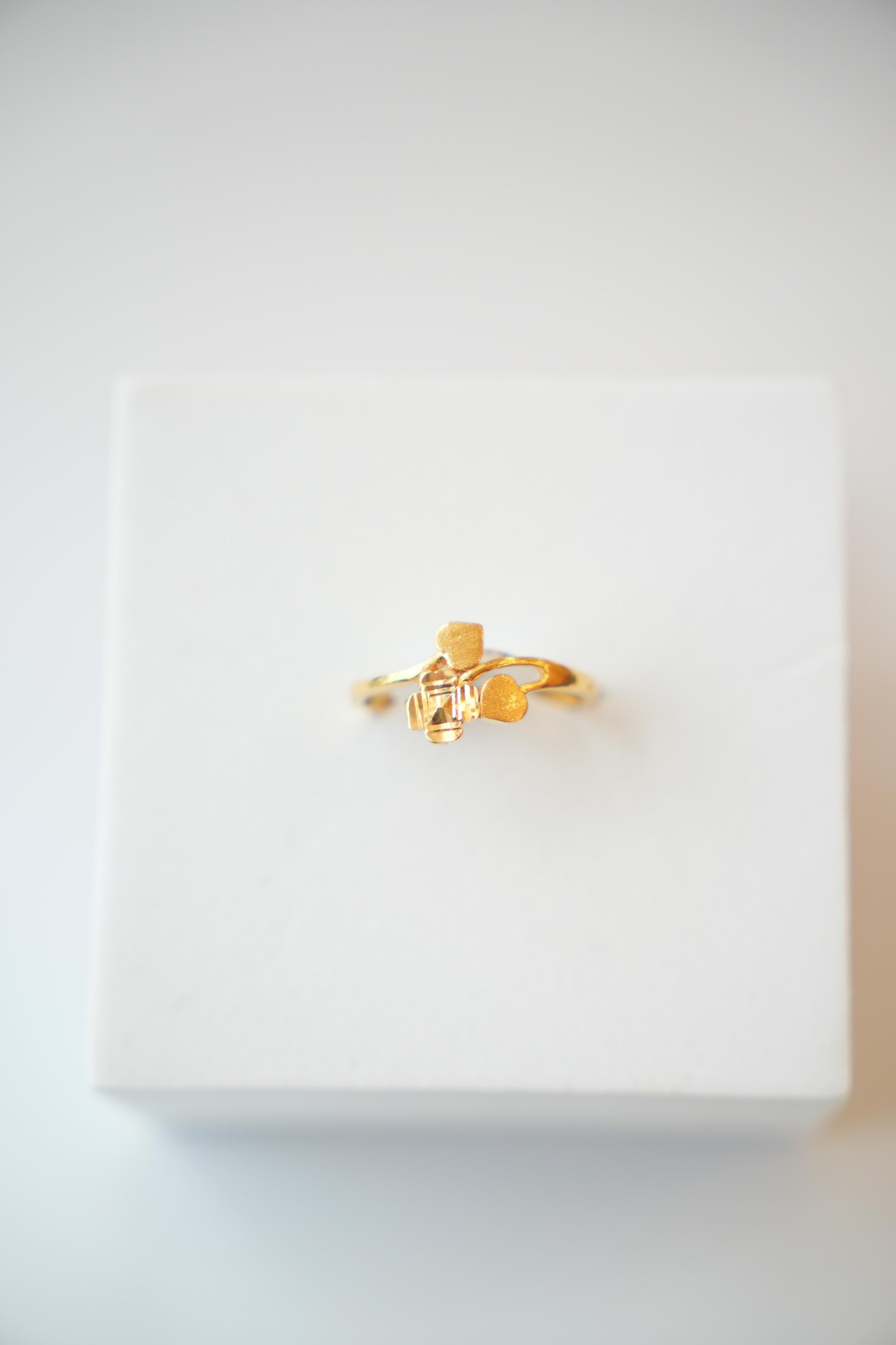 22K Gold Designer Floral Design Ring
