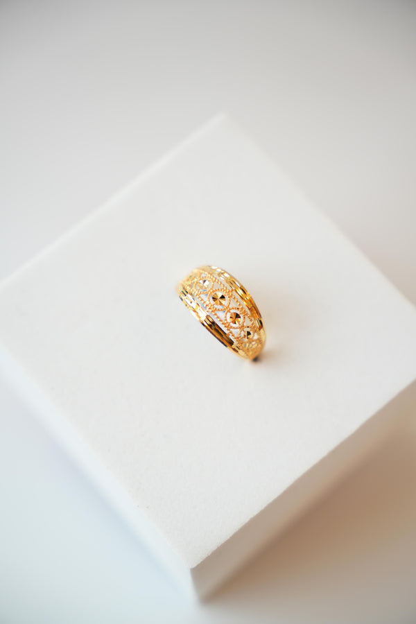 22K Gold Designer Leaflet Pattern Ladies Ring