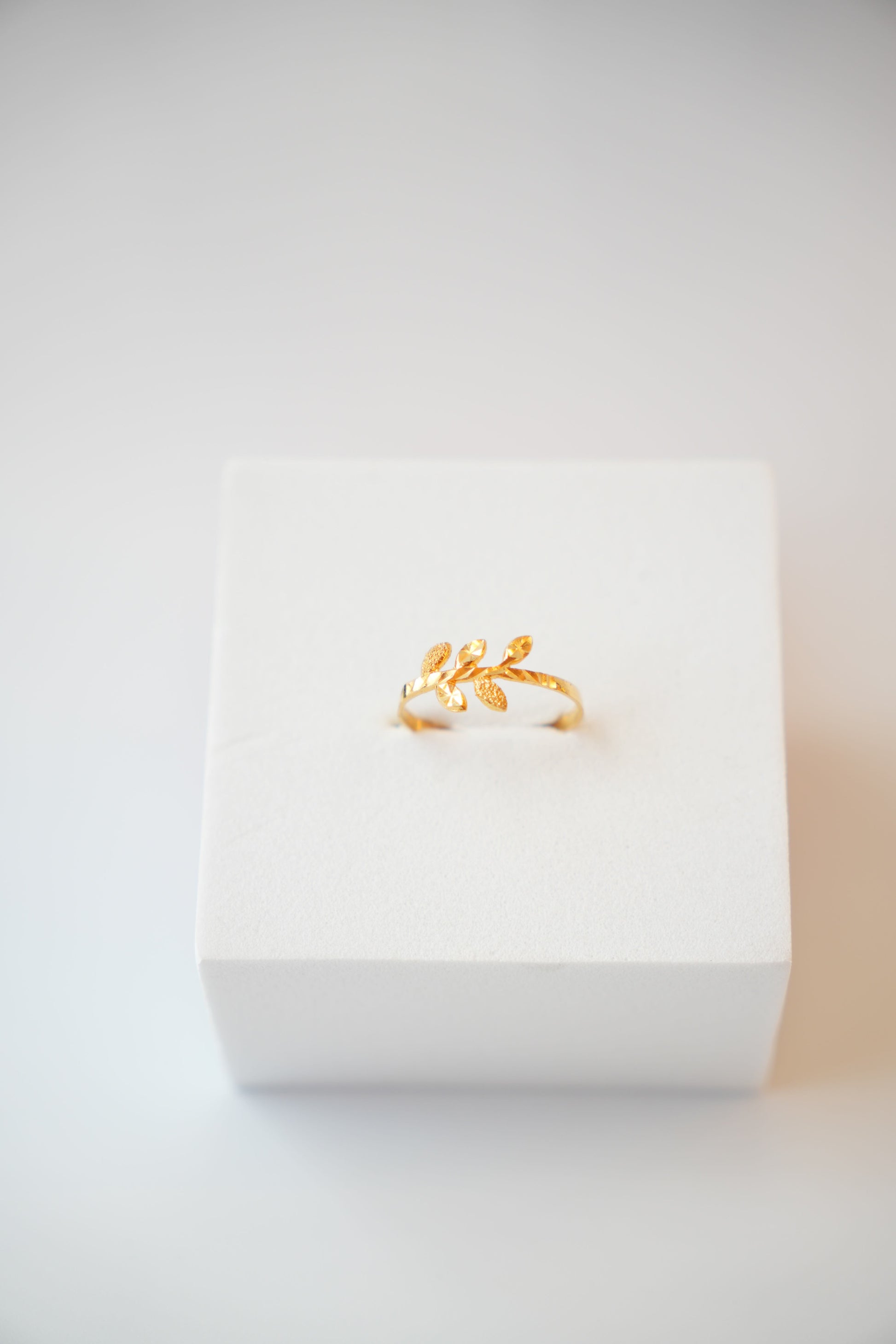 22K Gold Designer Ladies Ring