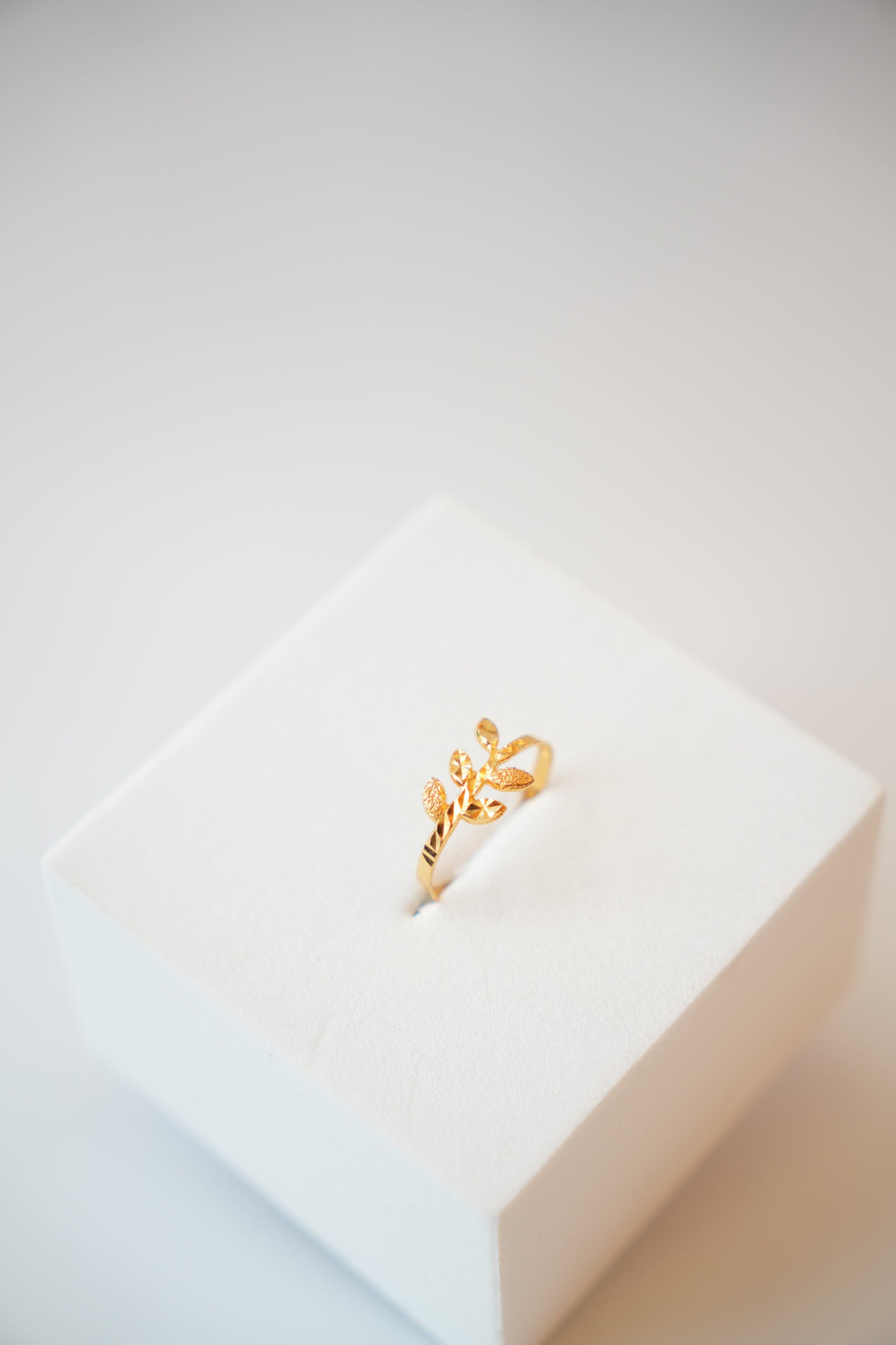 22K Gold Designer Ladies Ring