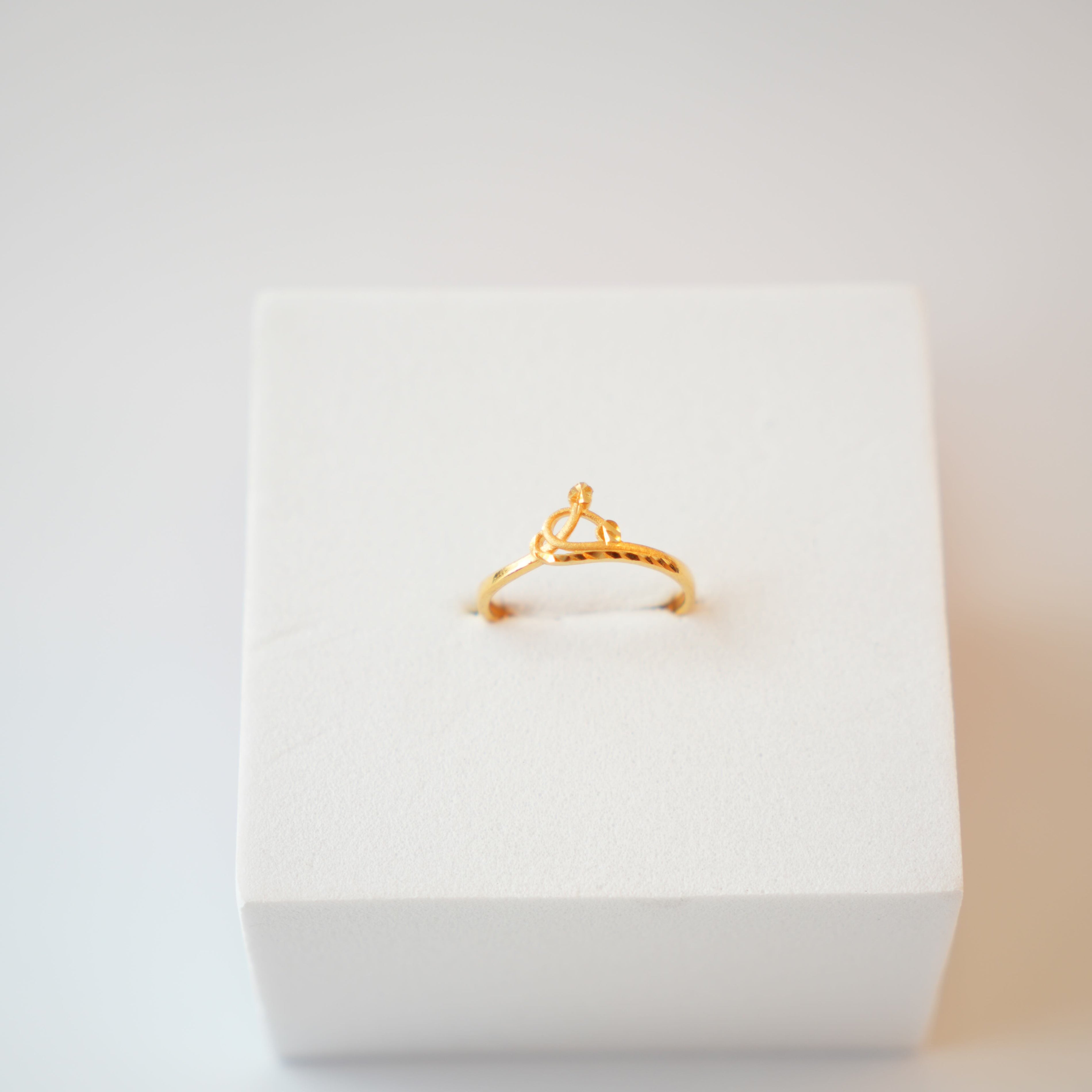 22K Gold Designer Ladies Ring
