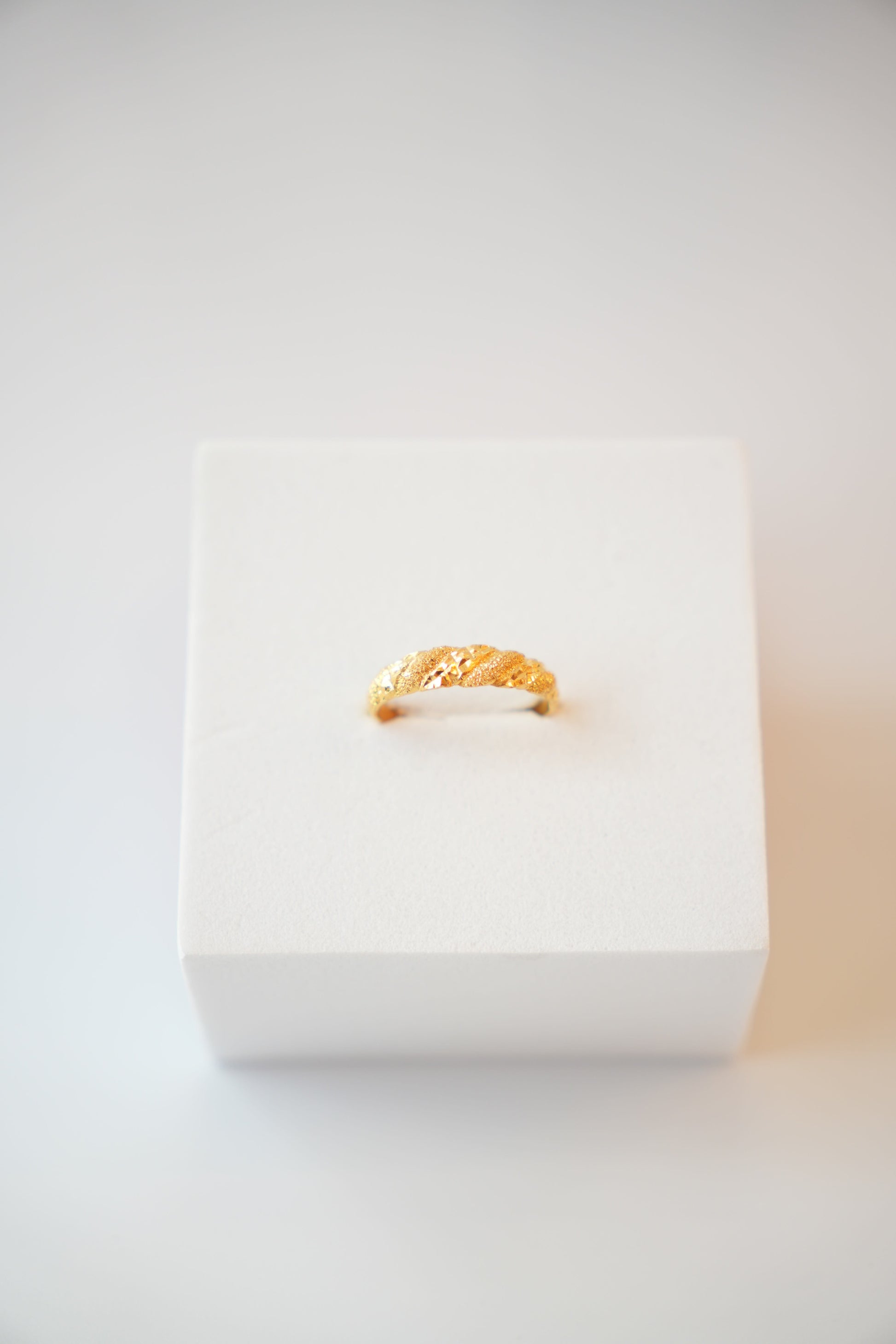 22K Gold Designer Ladies Ring