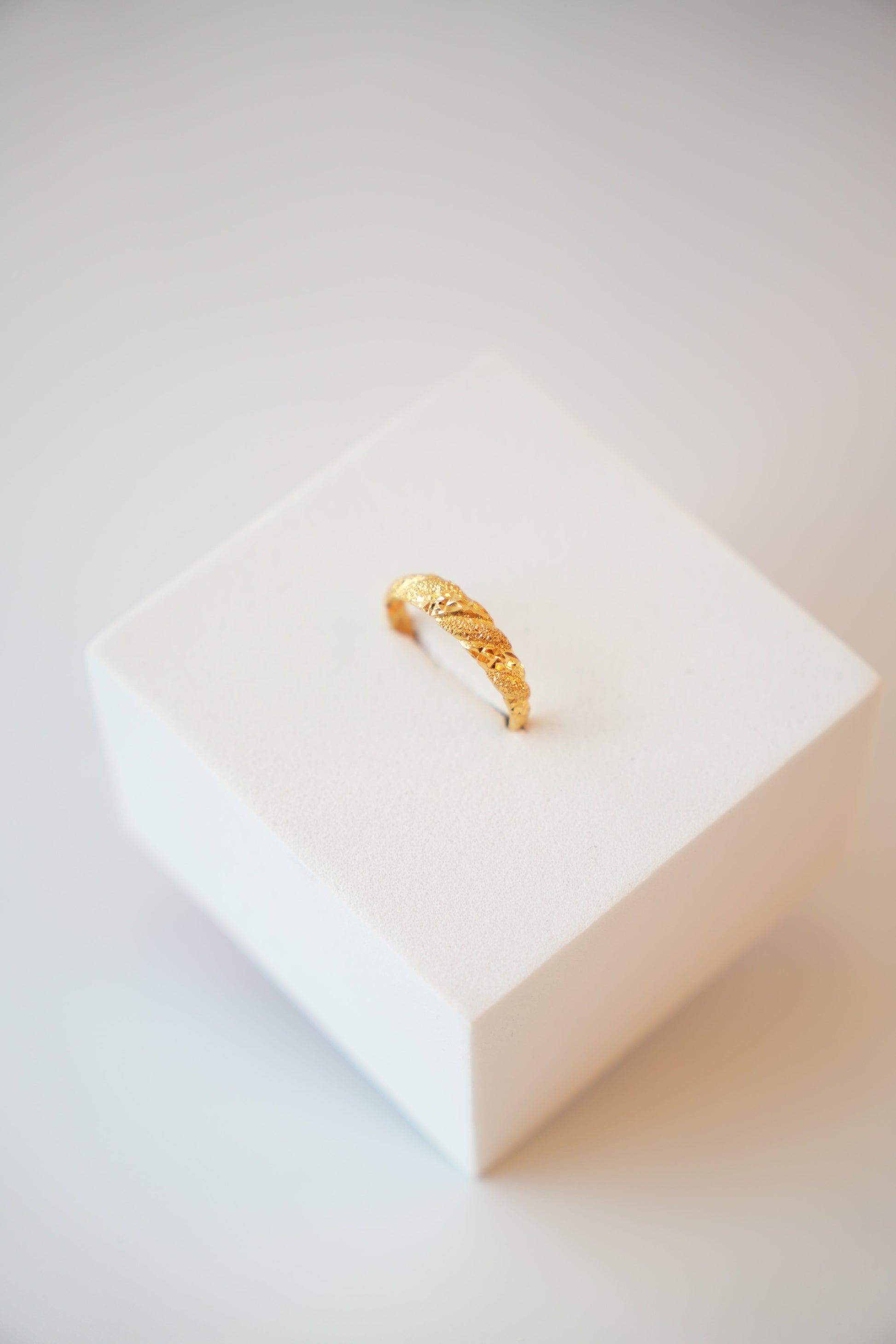22K Gold Designer Ladies Ring