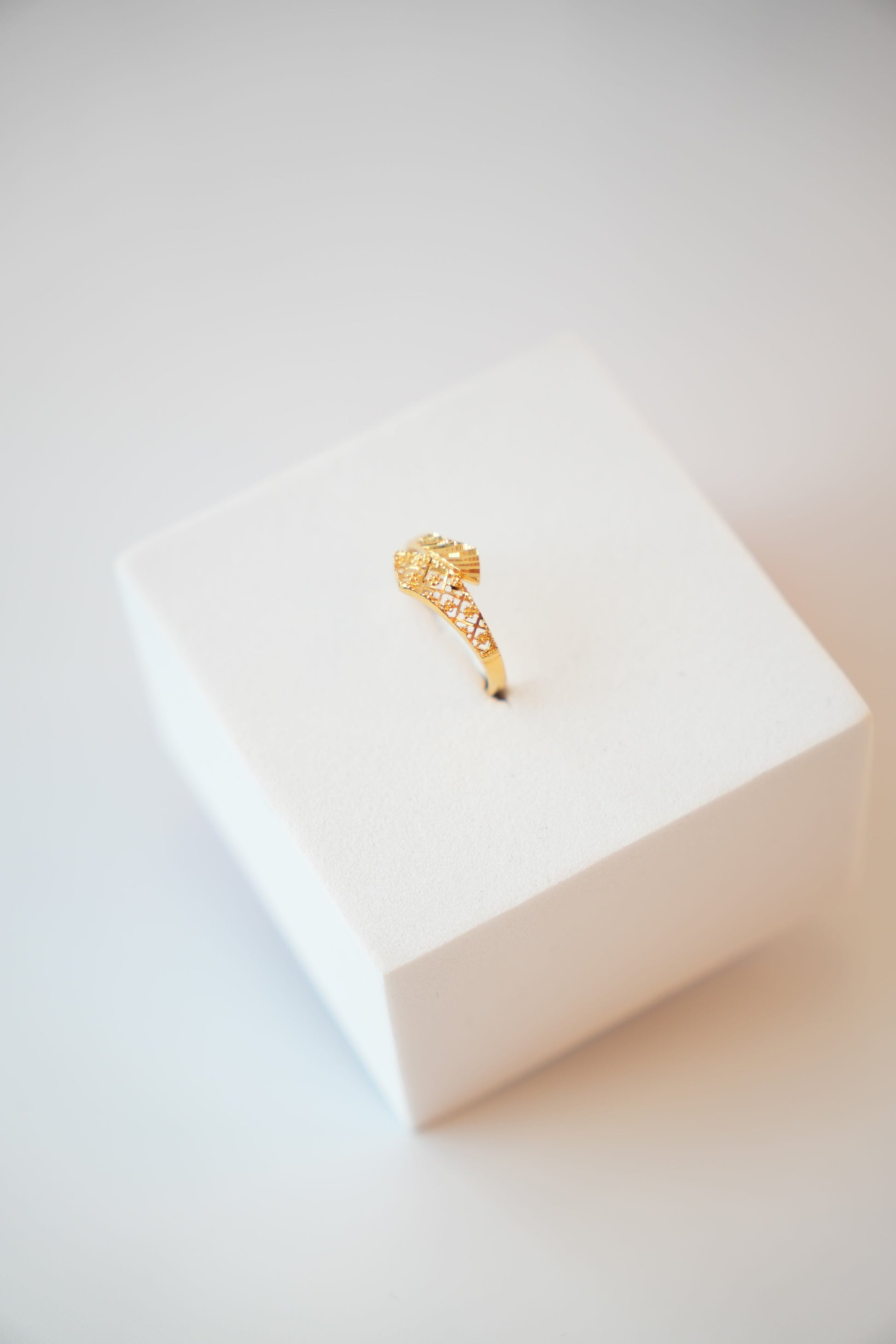 22K Gold Designer Ladies Ring