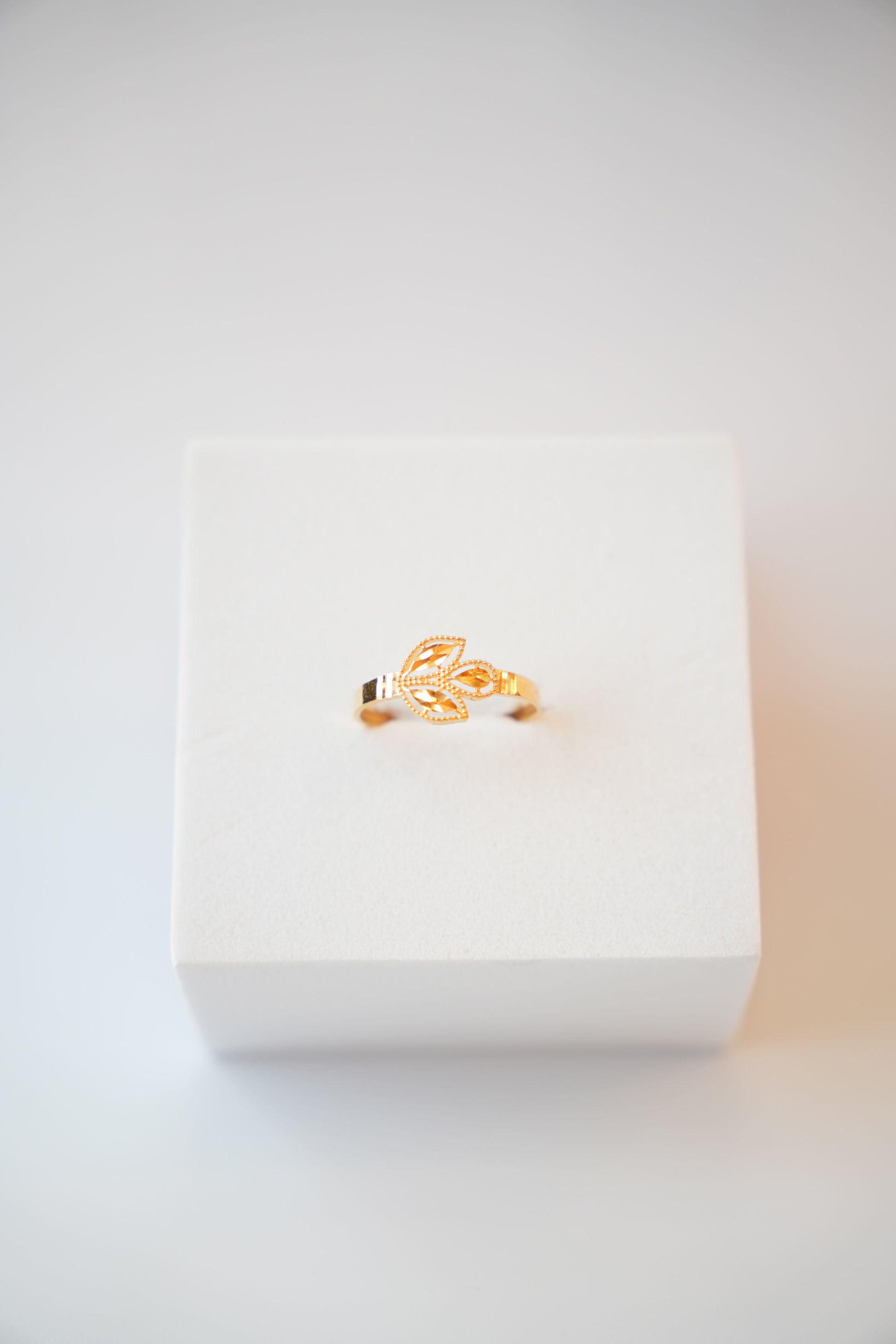 22K Gold Designer Ladies Ring