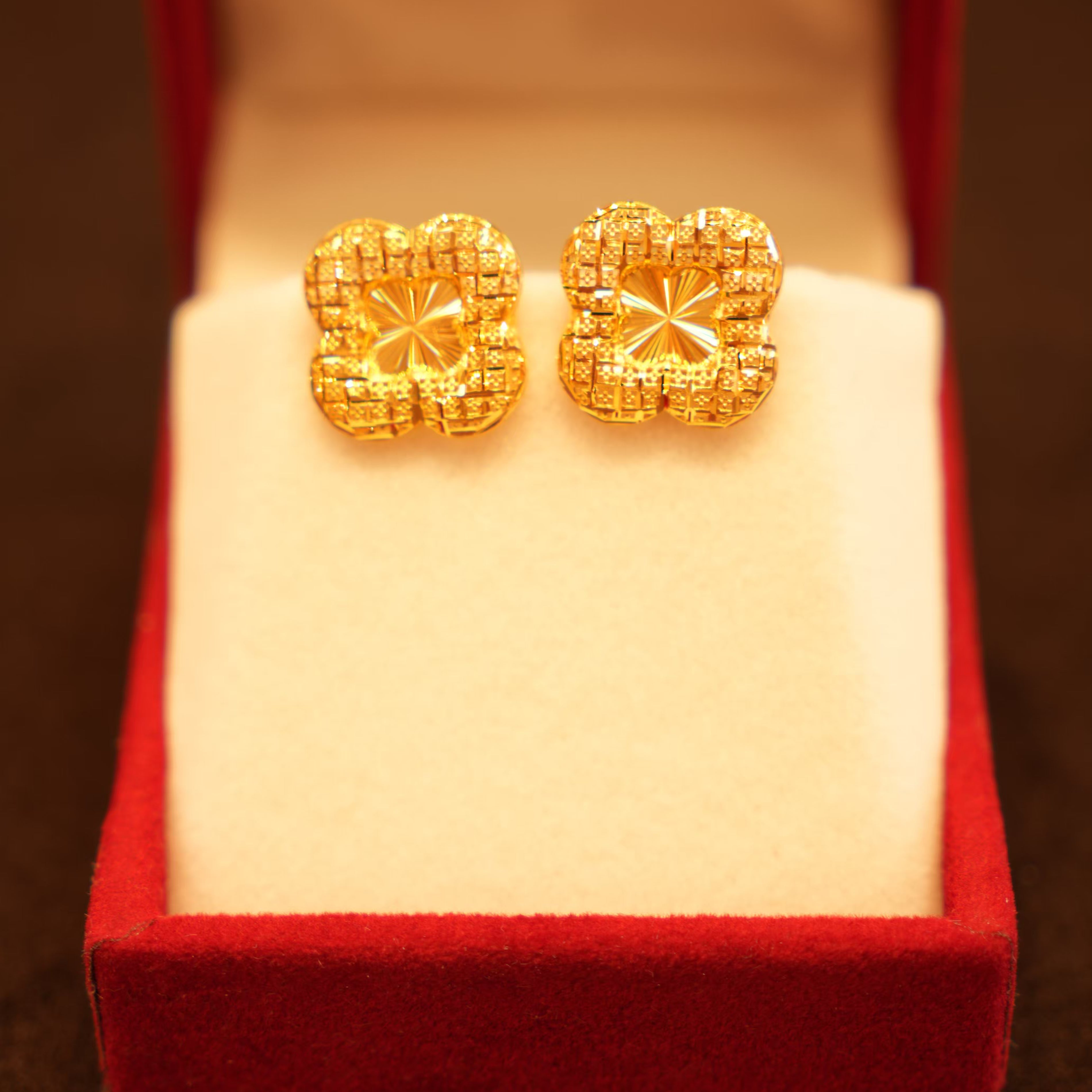 22K Gold Designer Ladies Earrings