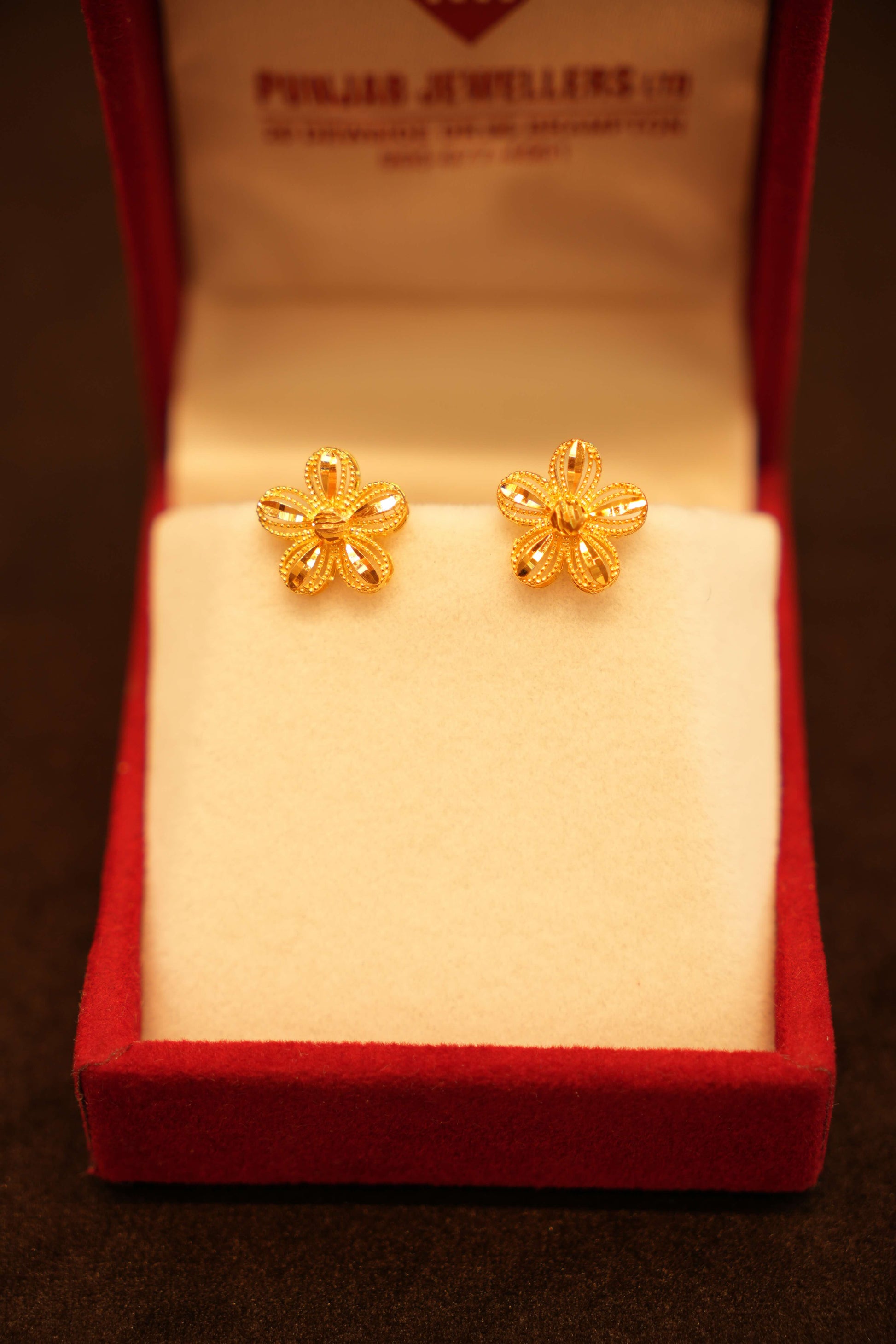 22K Gold Flower Stud Earrings
