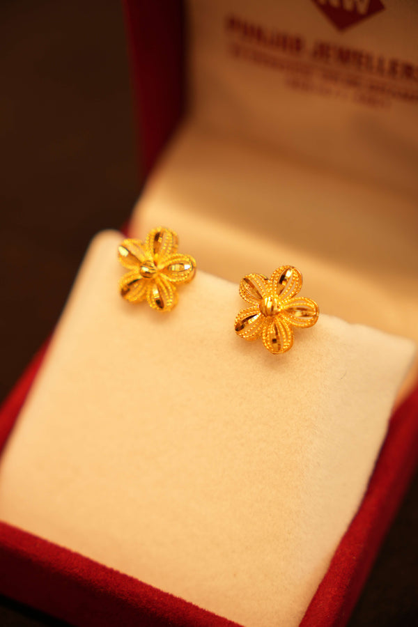 22K Gold Flower Stud Earrings