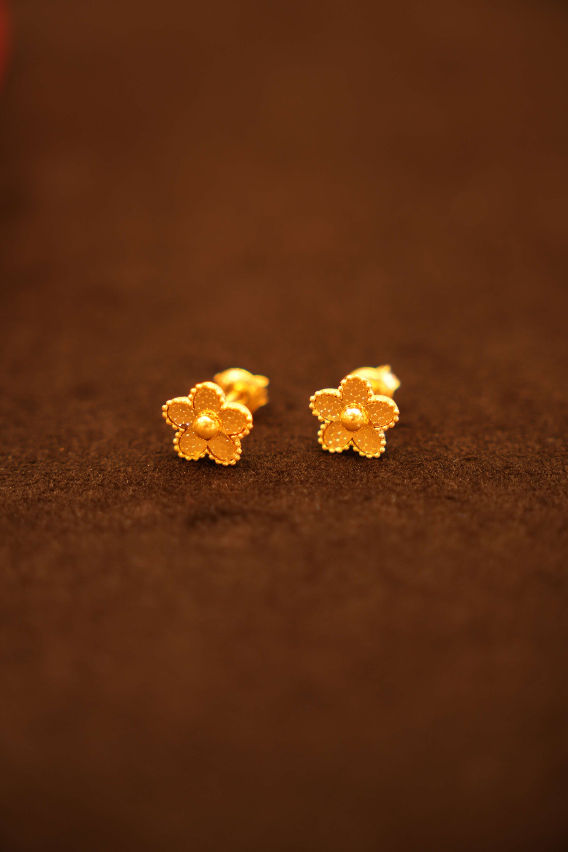 22K Gold Flower Stud Earrings