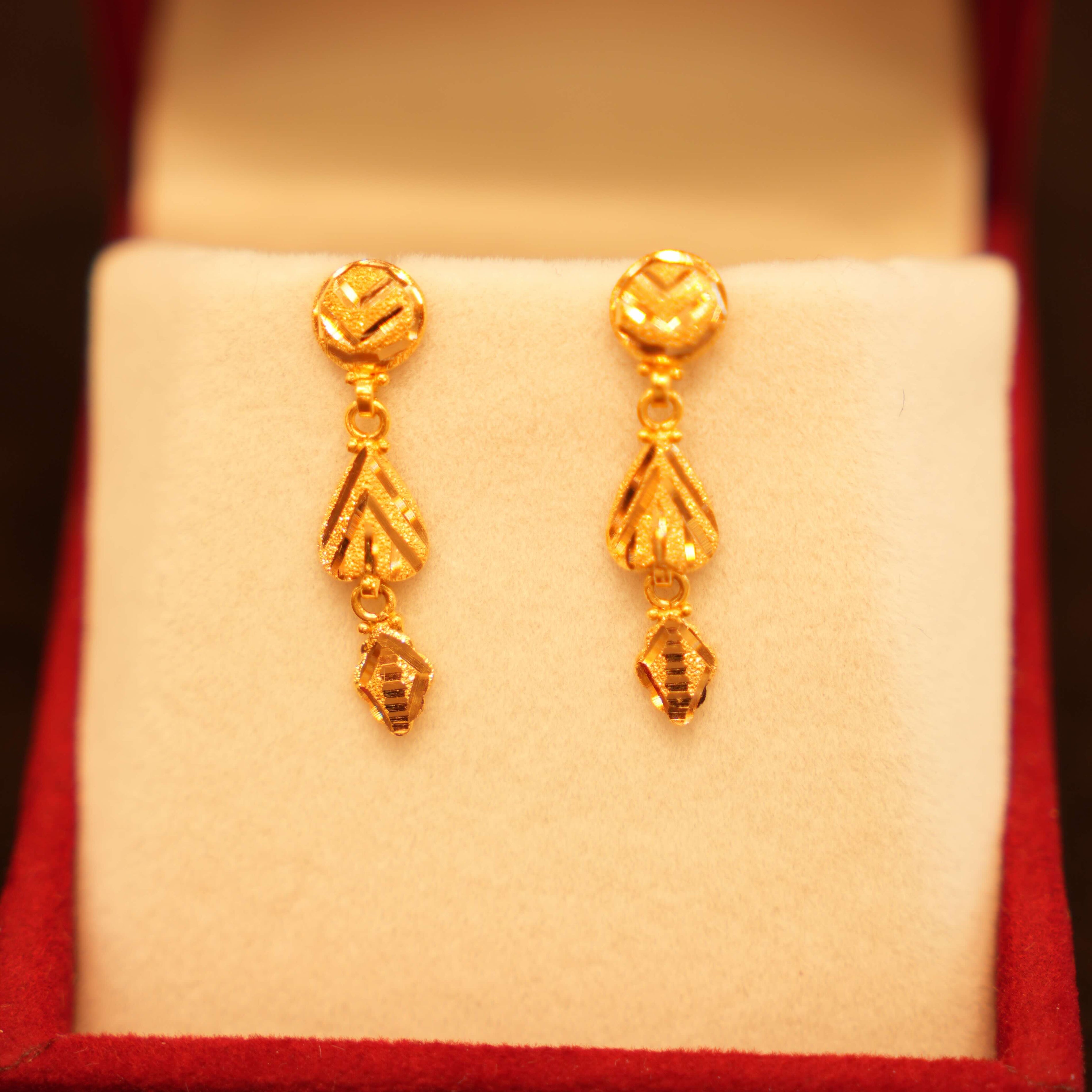 22K Gold Designer Dangling Earrings