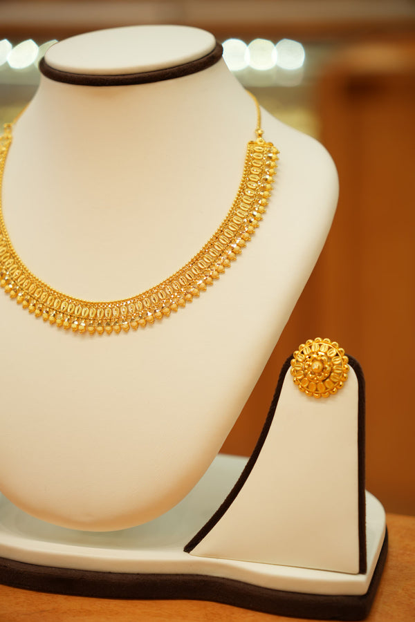 22K Gold Lightweight Traditional Necklace Set with Round Earrings