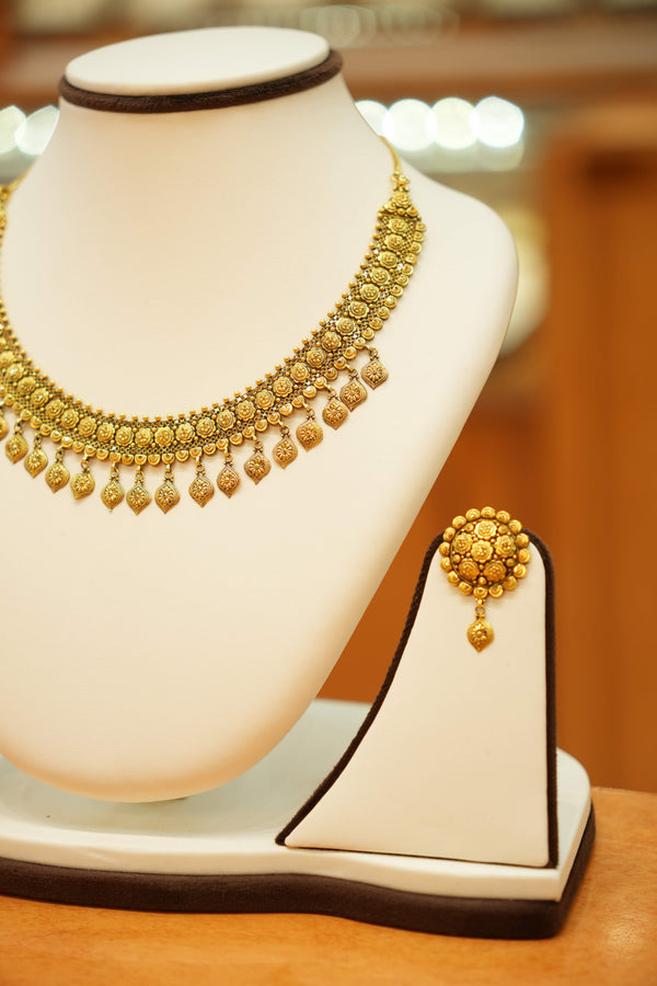 22K Gold Lightweight Antique Necklace Set with Drop Earrings