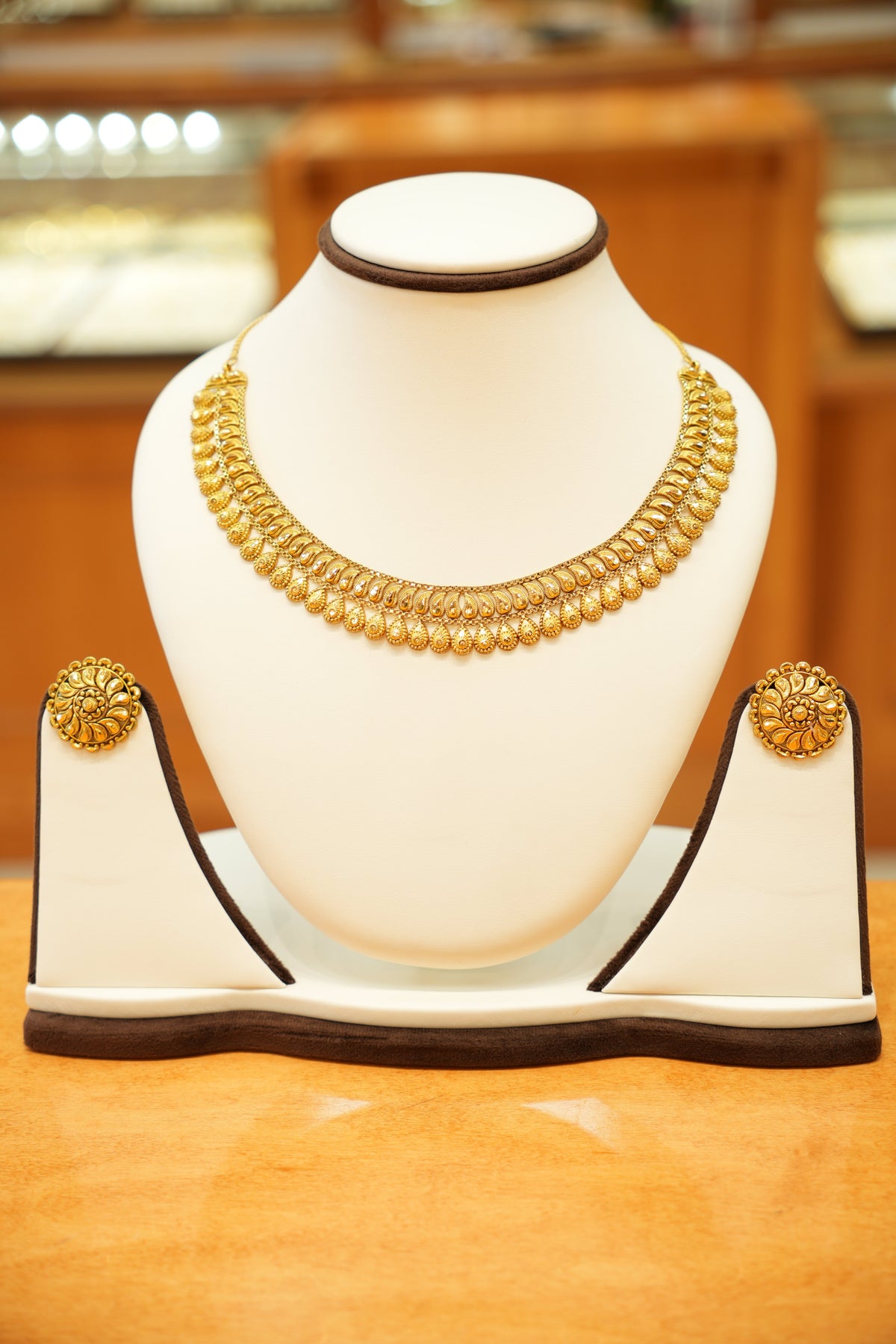 22K Gold Antique Floral Designer Necklace Set with Round Earrings