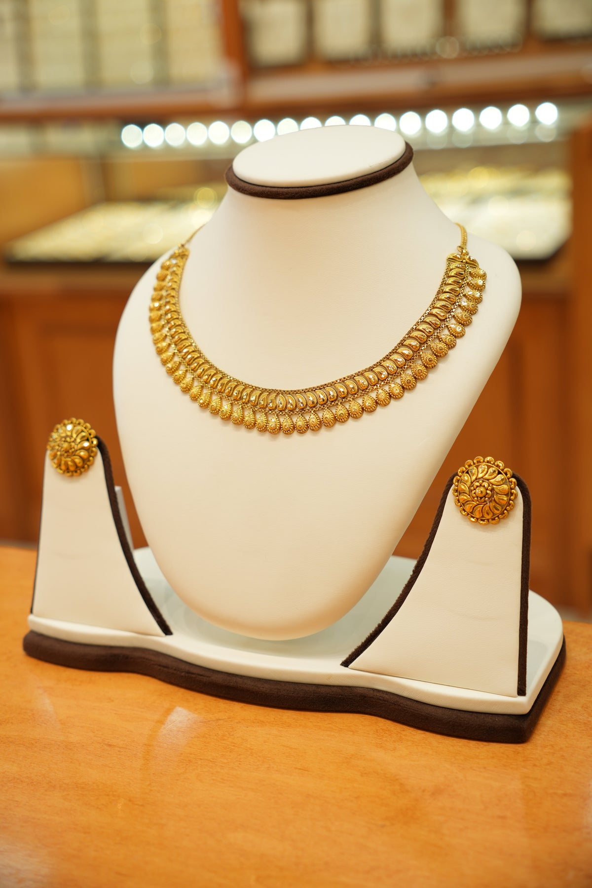 22K Gold Antique Floral Designer Necklace Set with Round Earrings