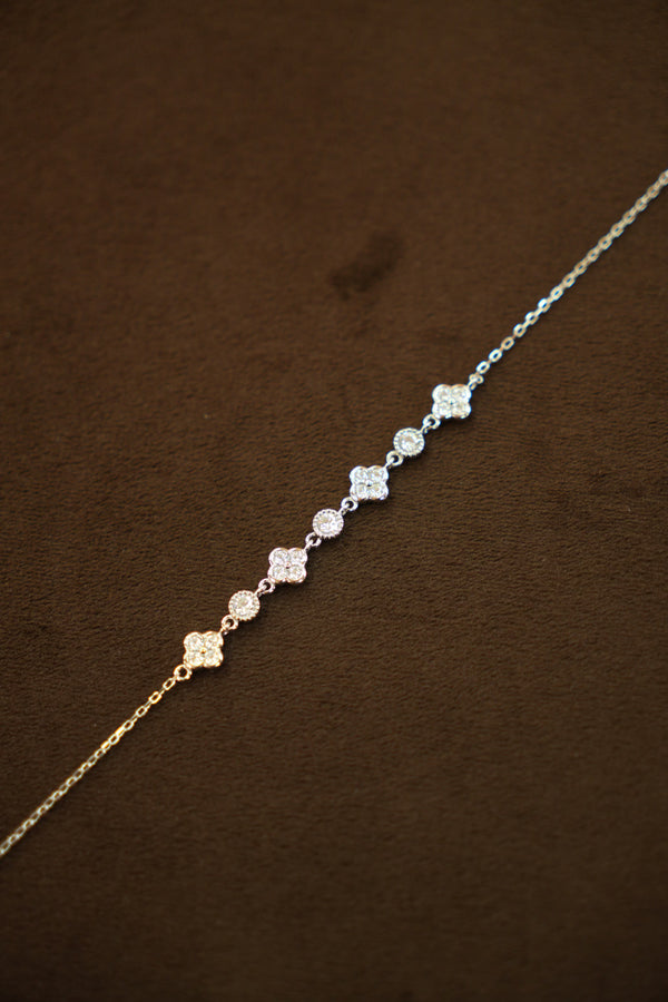 925 Silver Designer Ladies Stone Clover Chain Bracelet