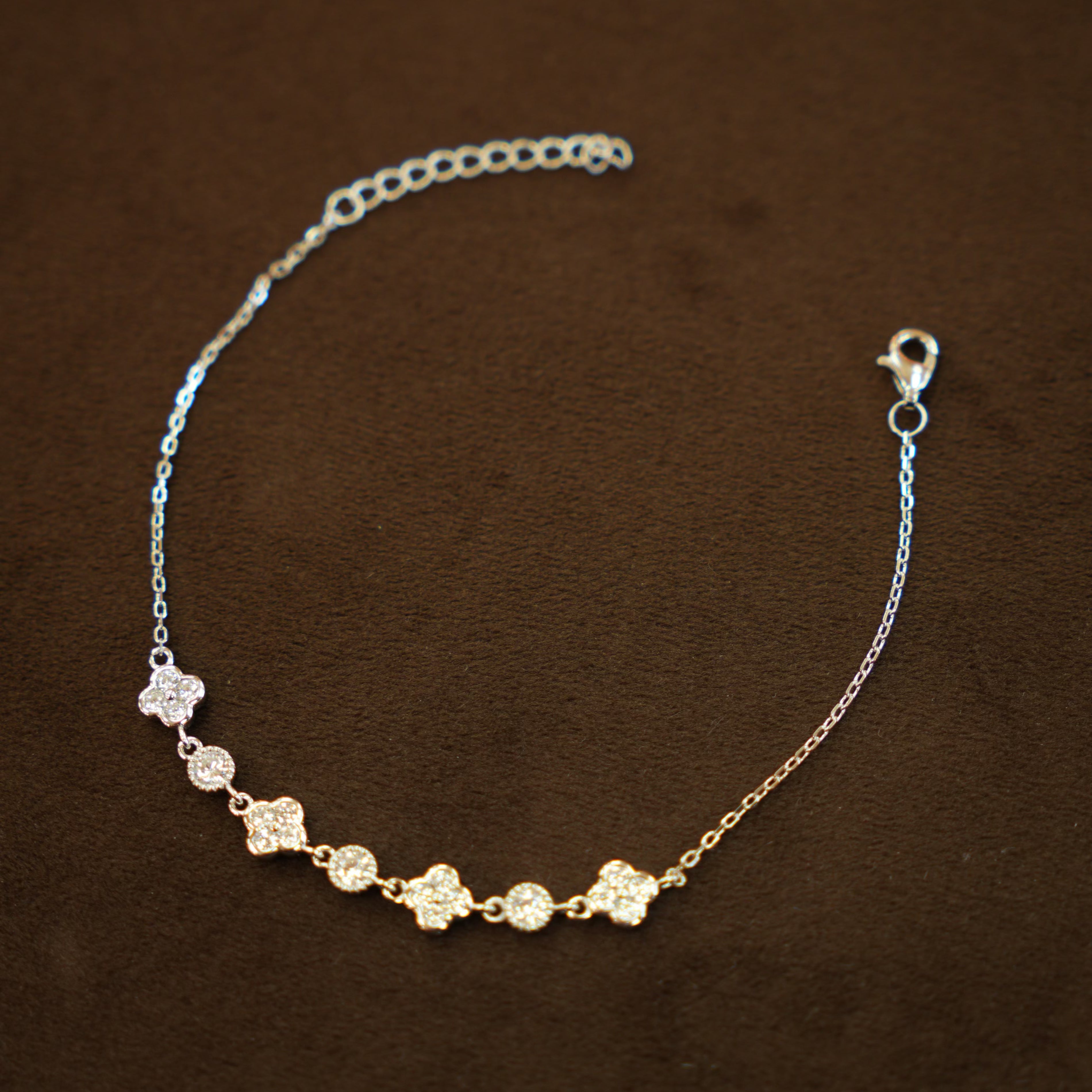 925 Silver Designer Ladies Stone Clover Chain Bracelet