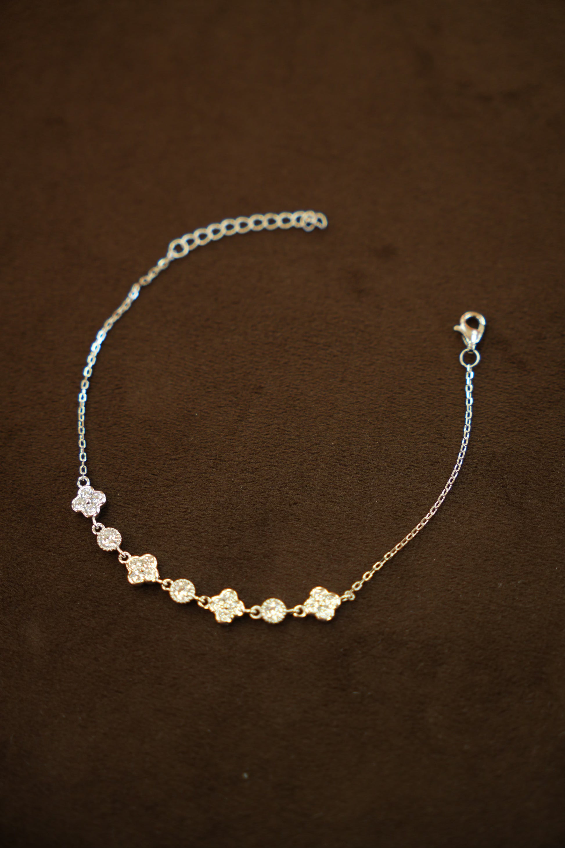 925 Silver Designer Ladies Stone Clover Chain Bracelet