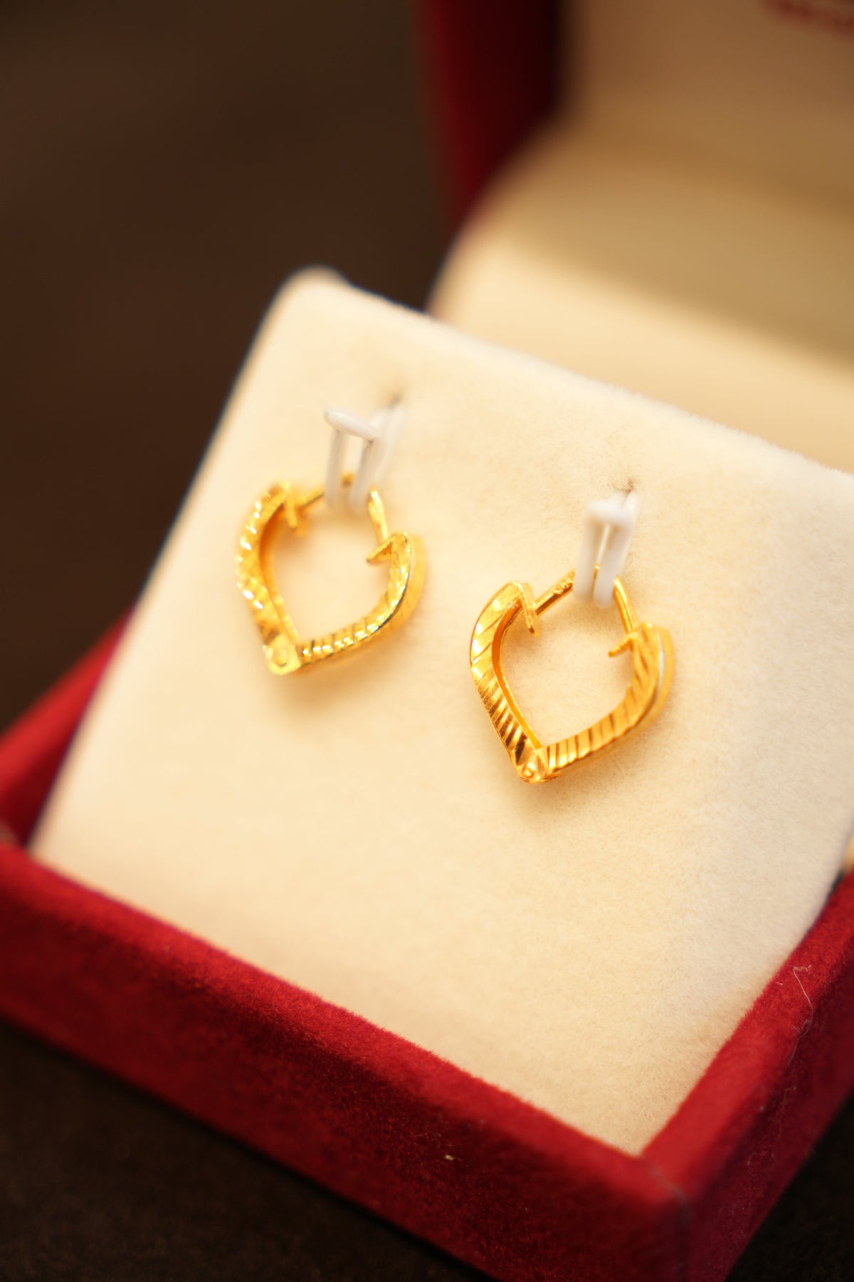 22K Gold Designer V-Shaped Fluted Hoop Earrings