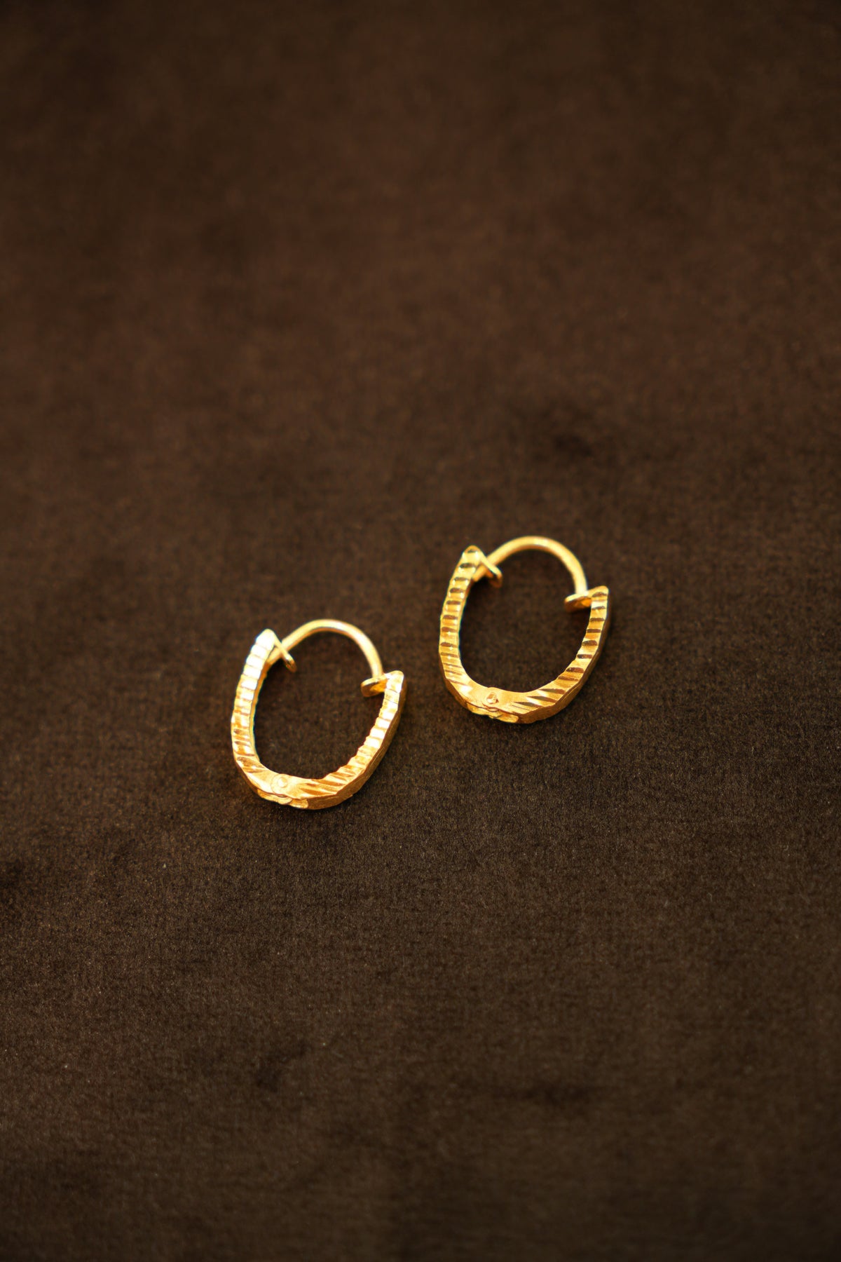 22K Gold Designer Fluted U-Shaped Ladies Hoop Earrings